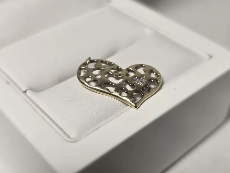 urocza-zlota-zawieszka-serduszka-111g-375-stan-11323-2