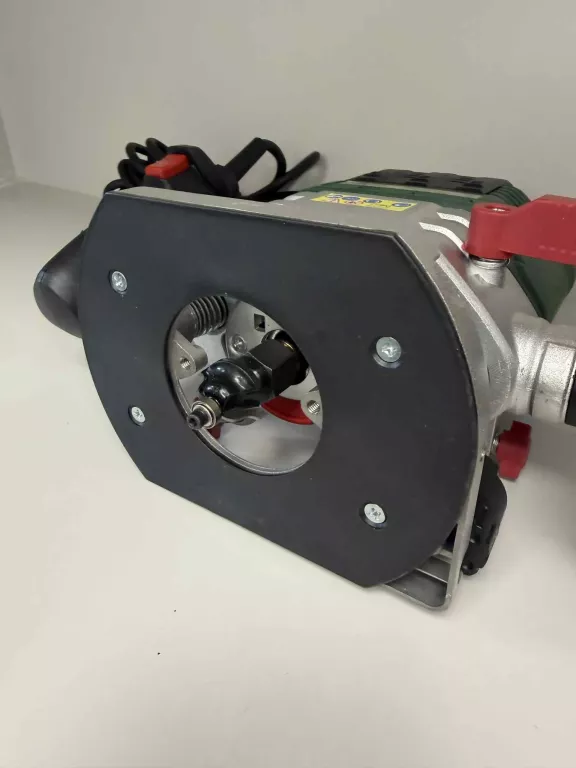 frezarka-gornowrzecionowa-parkside-pof-1200w-c2-uchwyt-narzedziowy-mm-205906-1