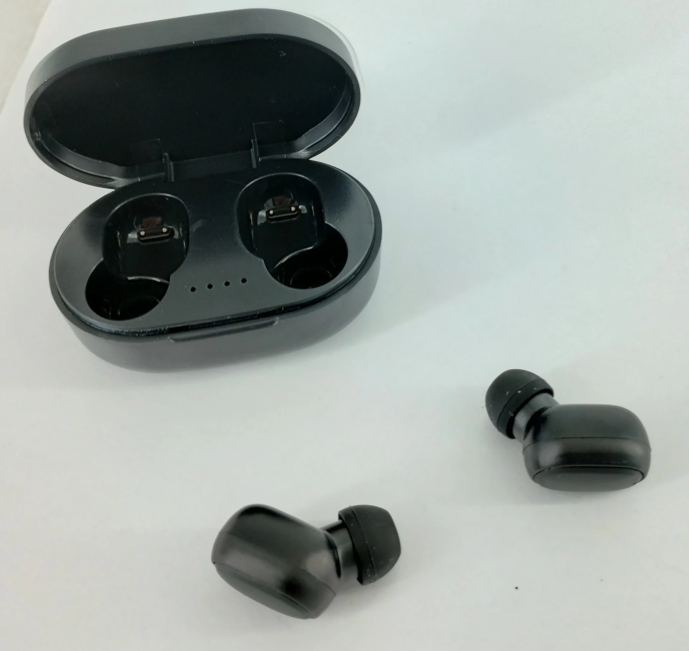 sluchawki-bluetooth-czarny-kabel-stan-11323-2