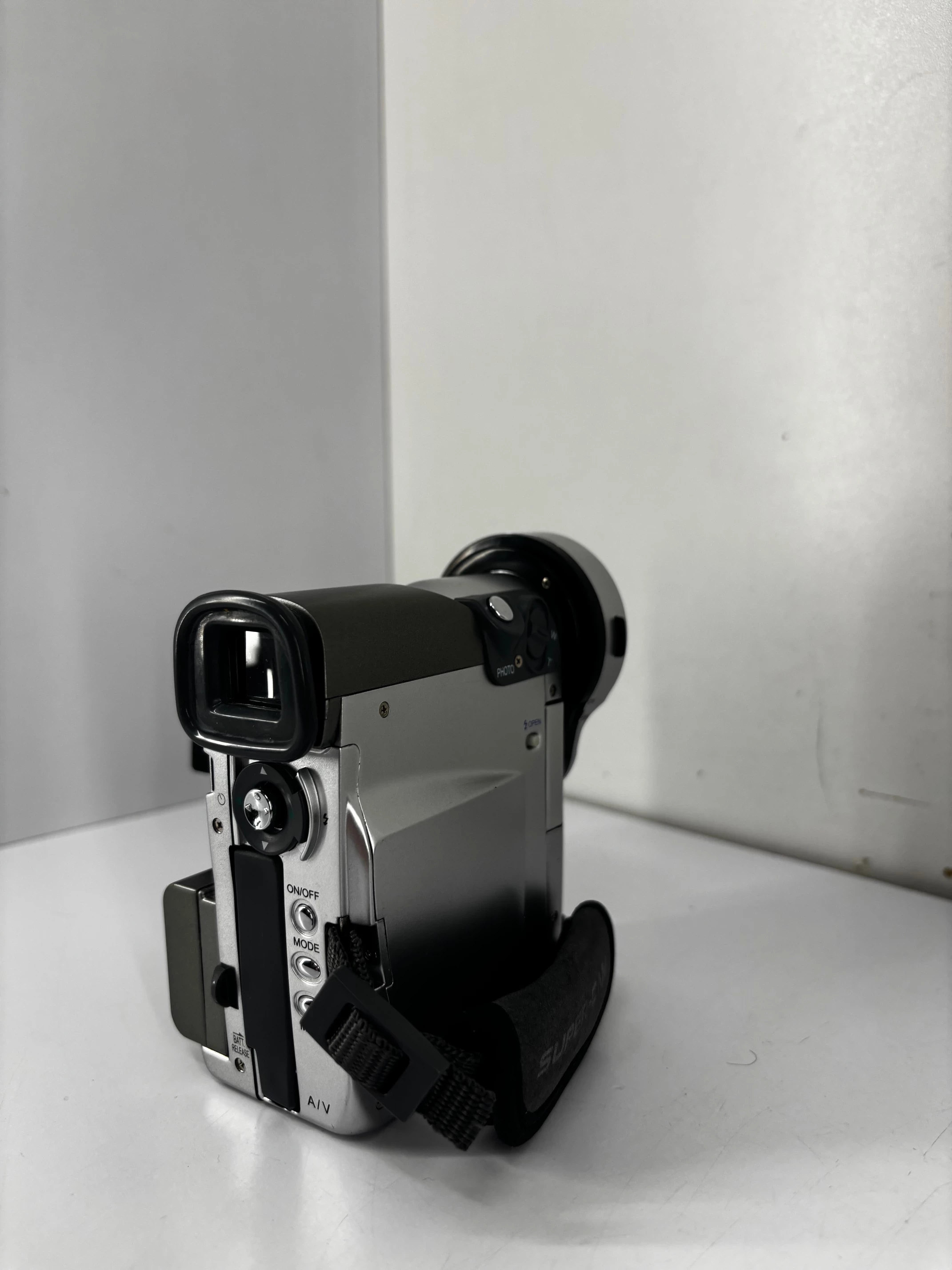 kamera-cyfrowa-sonyhd-x6r-stan-11323-2