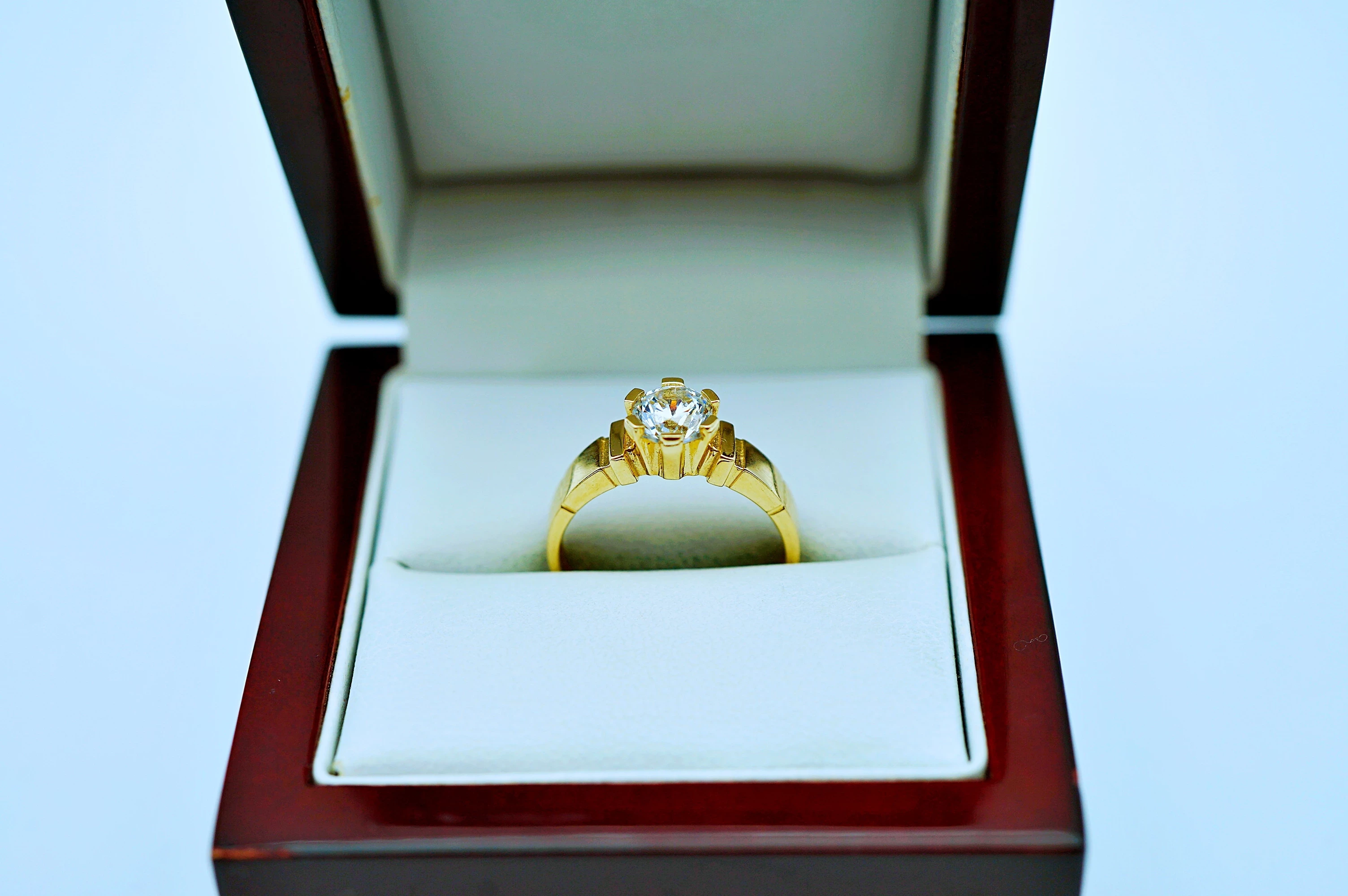 sliczny-zloty-pierscionek-z-cyrkonia-r15-p58514k-material-15835-536870912