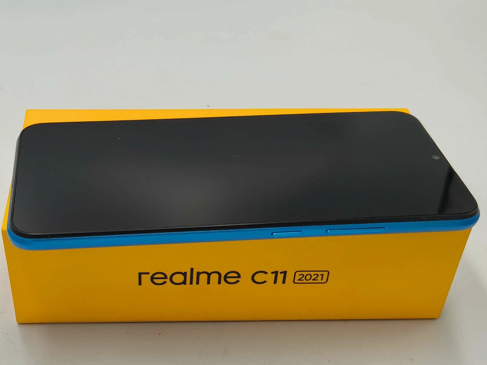 telefon-realme-c11-2021-322-gb-pudelko-wbudowana-pamiec-202869-214197