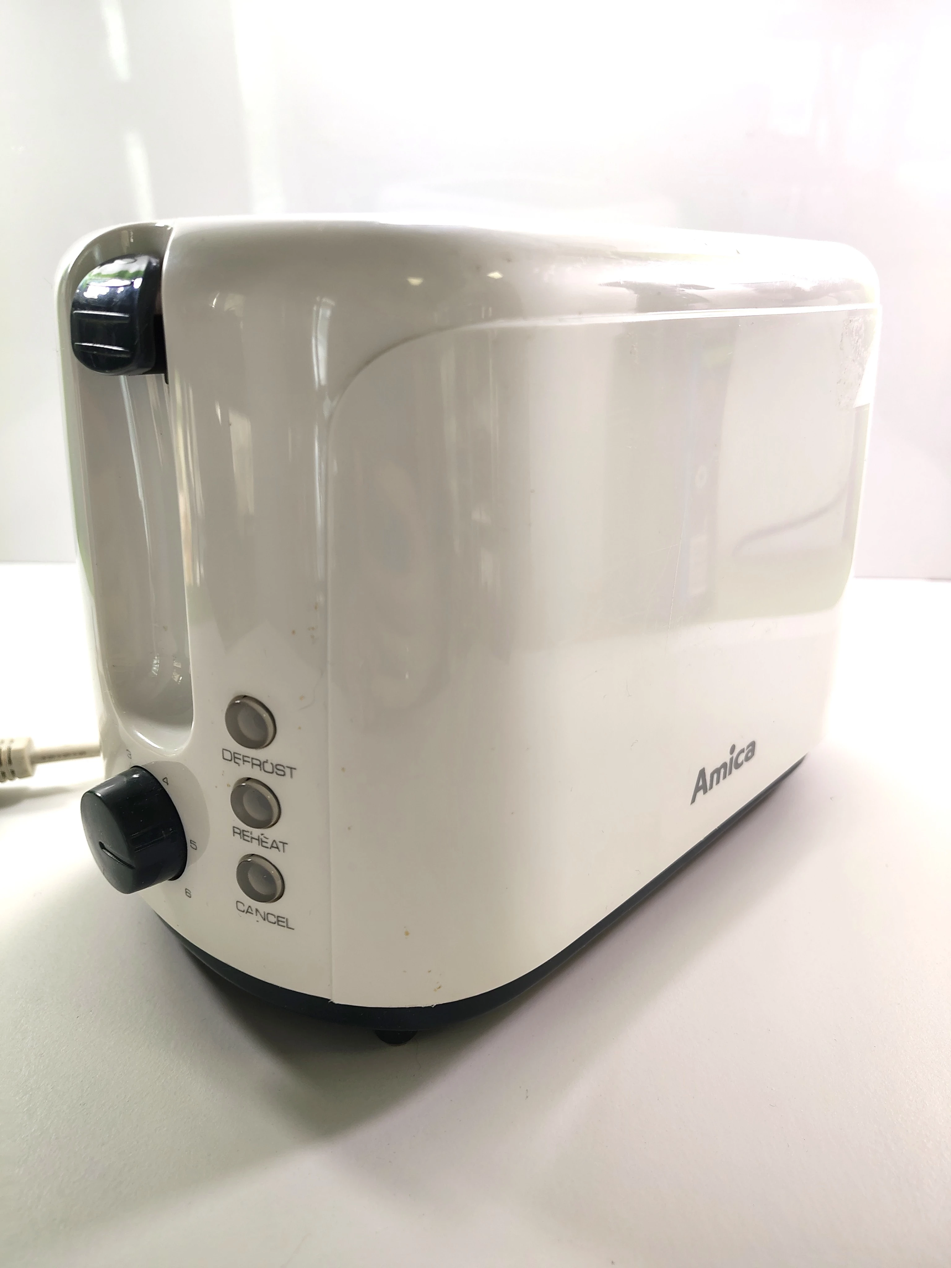 toster-amica-td-1011-kolor-dominujacy-129357-2