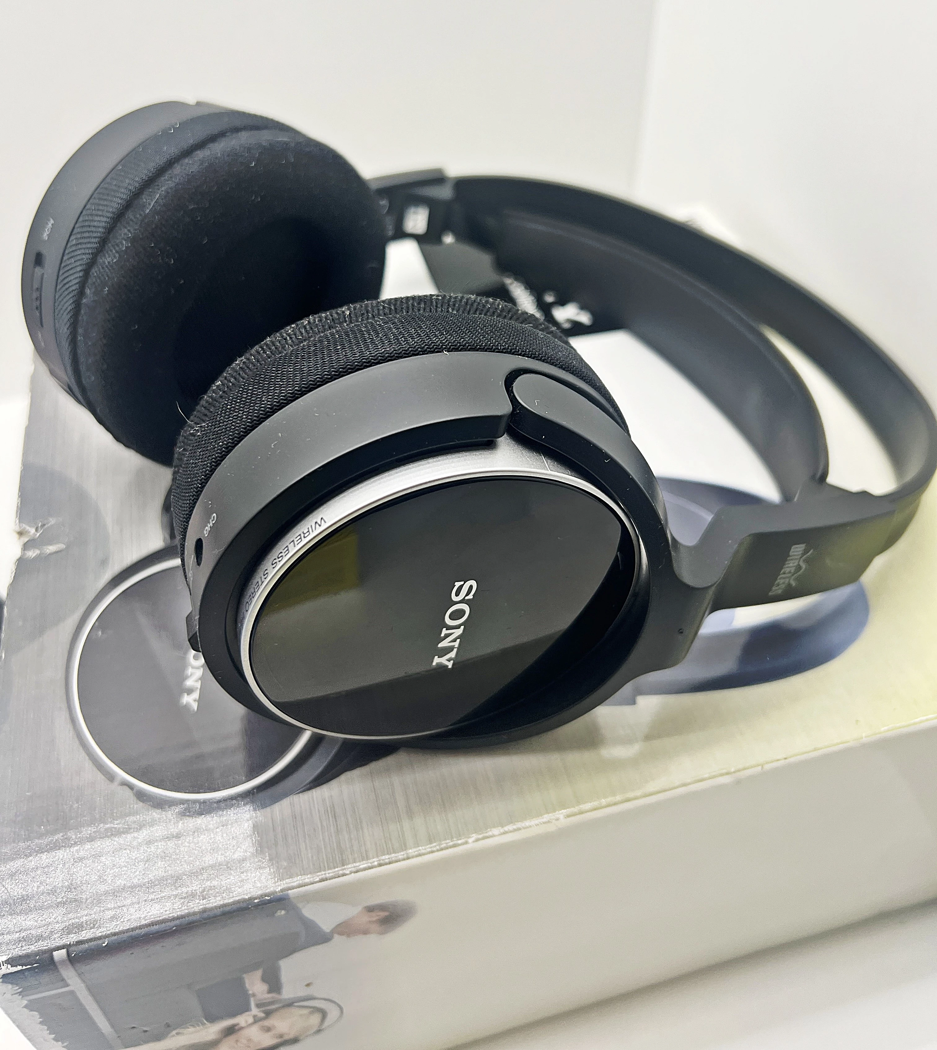 idealne-sluchawki-sony-mdr-rf810rk-komplet-ean-gtin-4905524614190