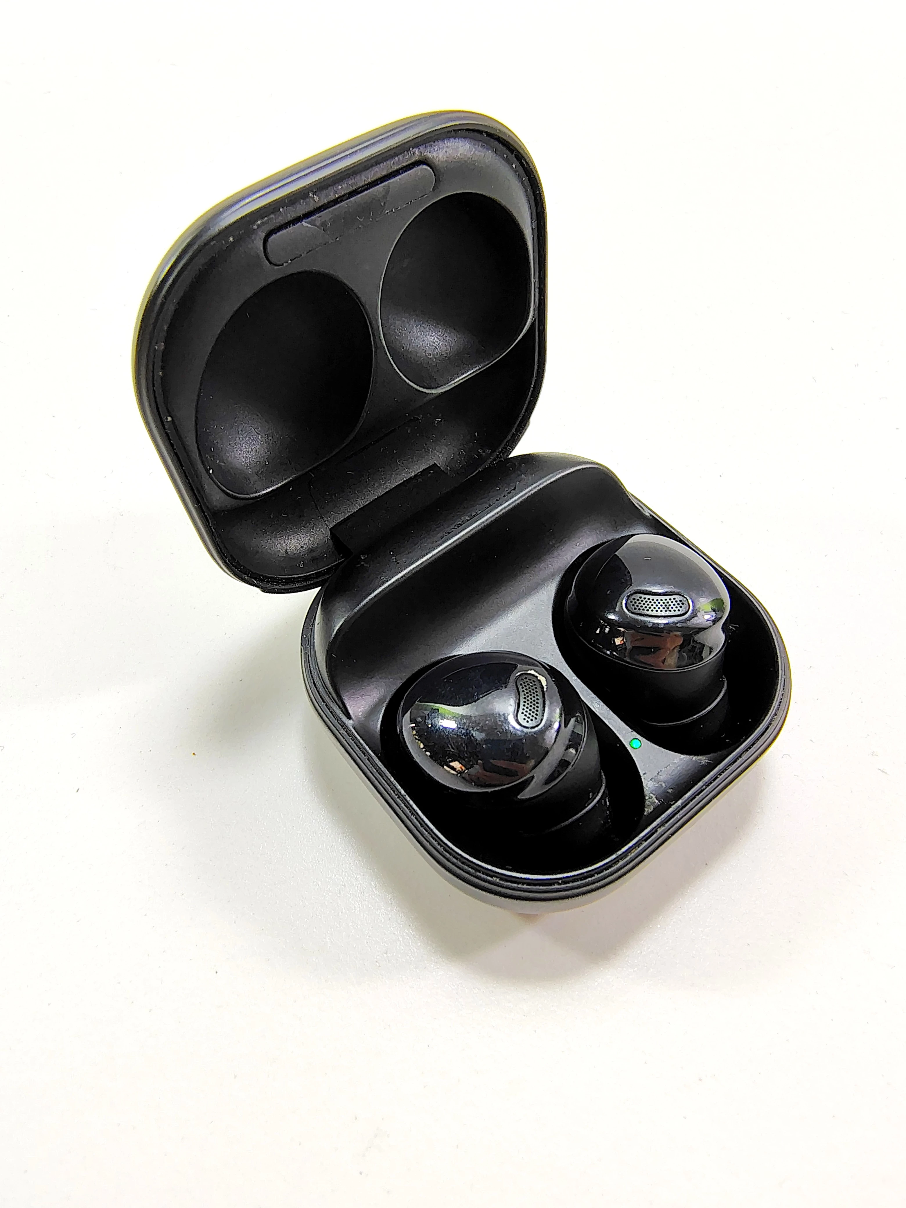 sluchawki-dokanalowe-samsung-pro-buds-sm-r190-czarne-ean-gtin-8806090979453