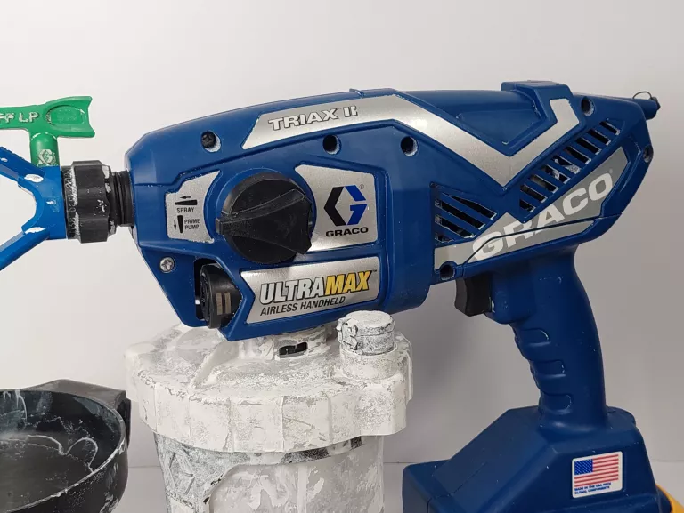 pistolet-malarski-ultra-max-cordless-graco-17p258-ultramax-stan-11323-2