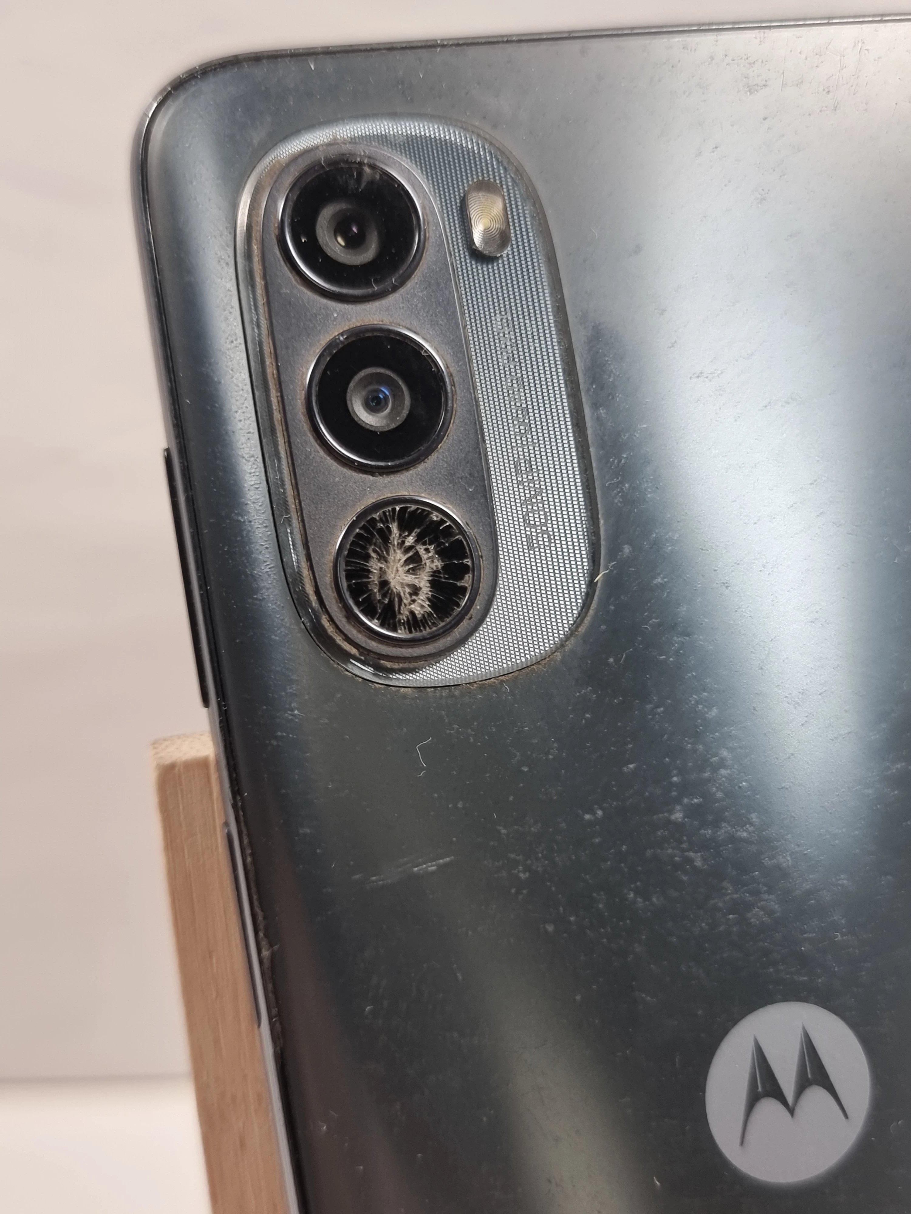 telefon-moto-g62-5g-664gb-opis-kod-producenta-xt2223-1