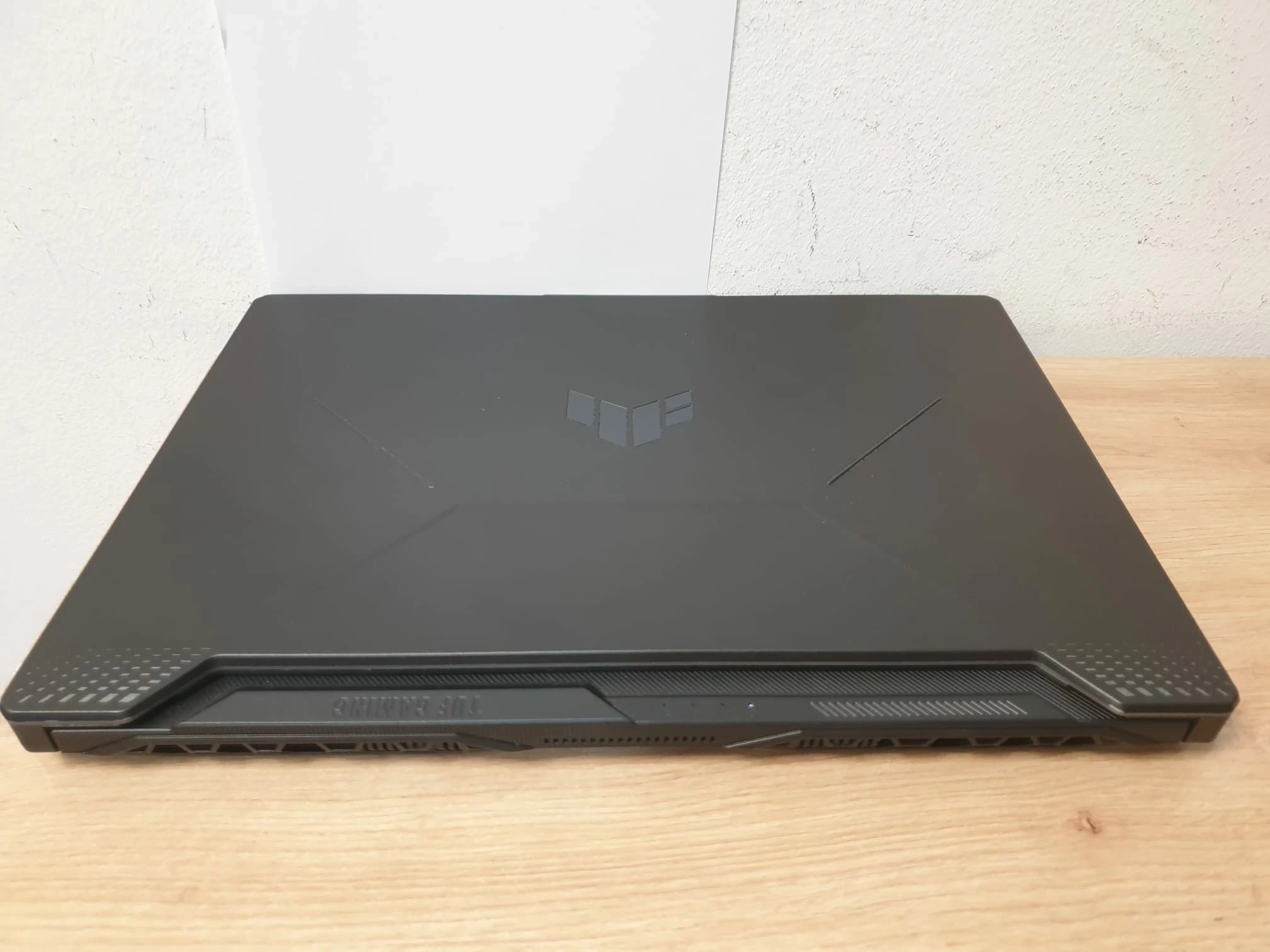 gamingowy-asus-tuf-gaming-f15-fx506hcb-rtx-3050-144hz-16gb-ram-przekatna-ekranu-1560