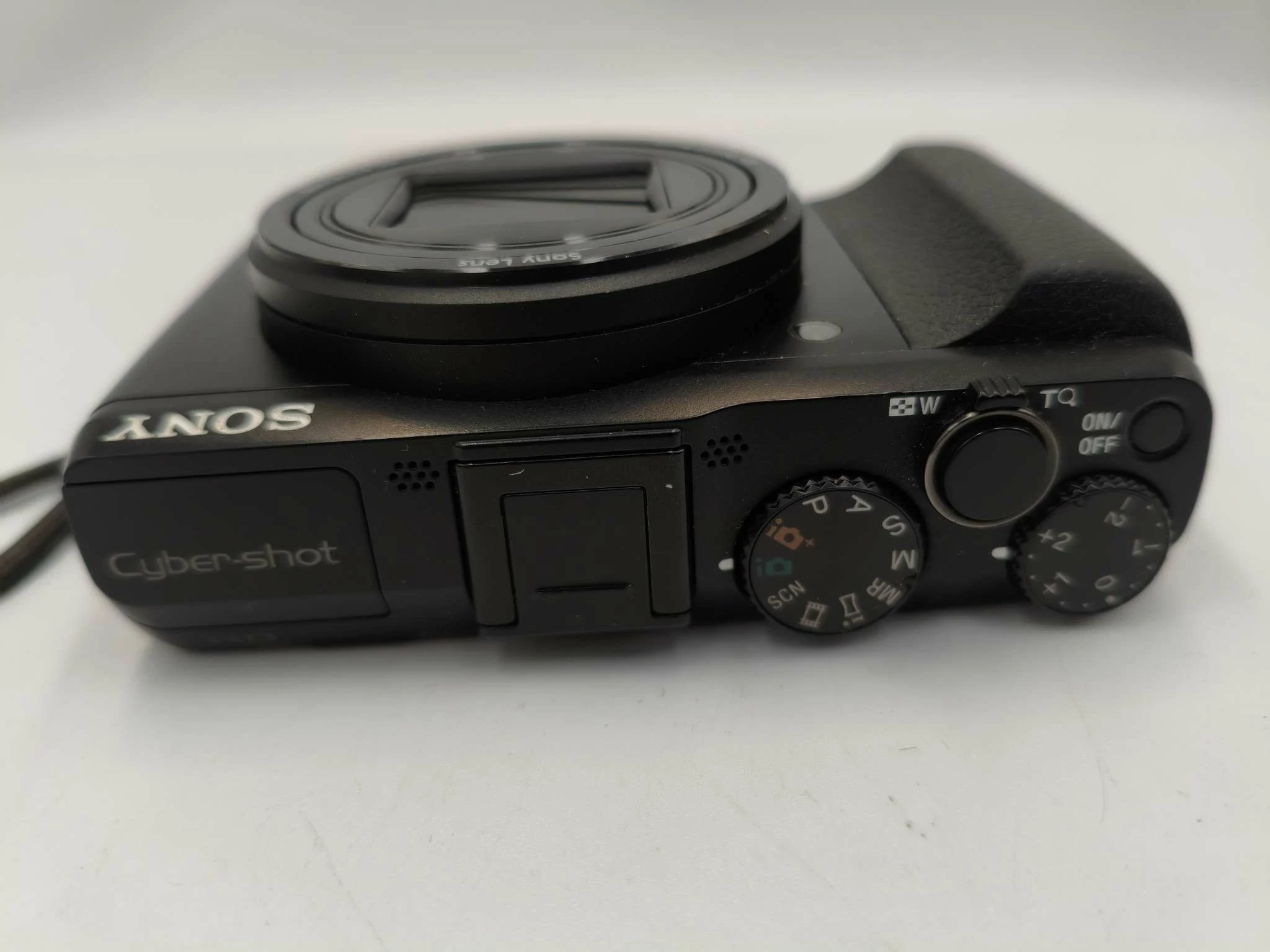 aparat-cyfrowy-sony-dsc-hx50-czarnysdpokrowiec-stabilizacja-14349-1