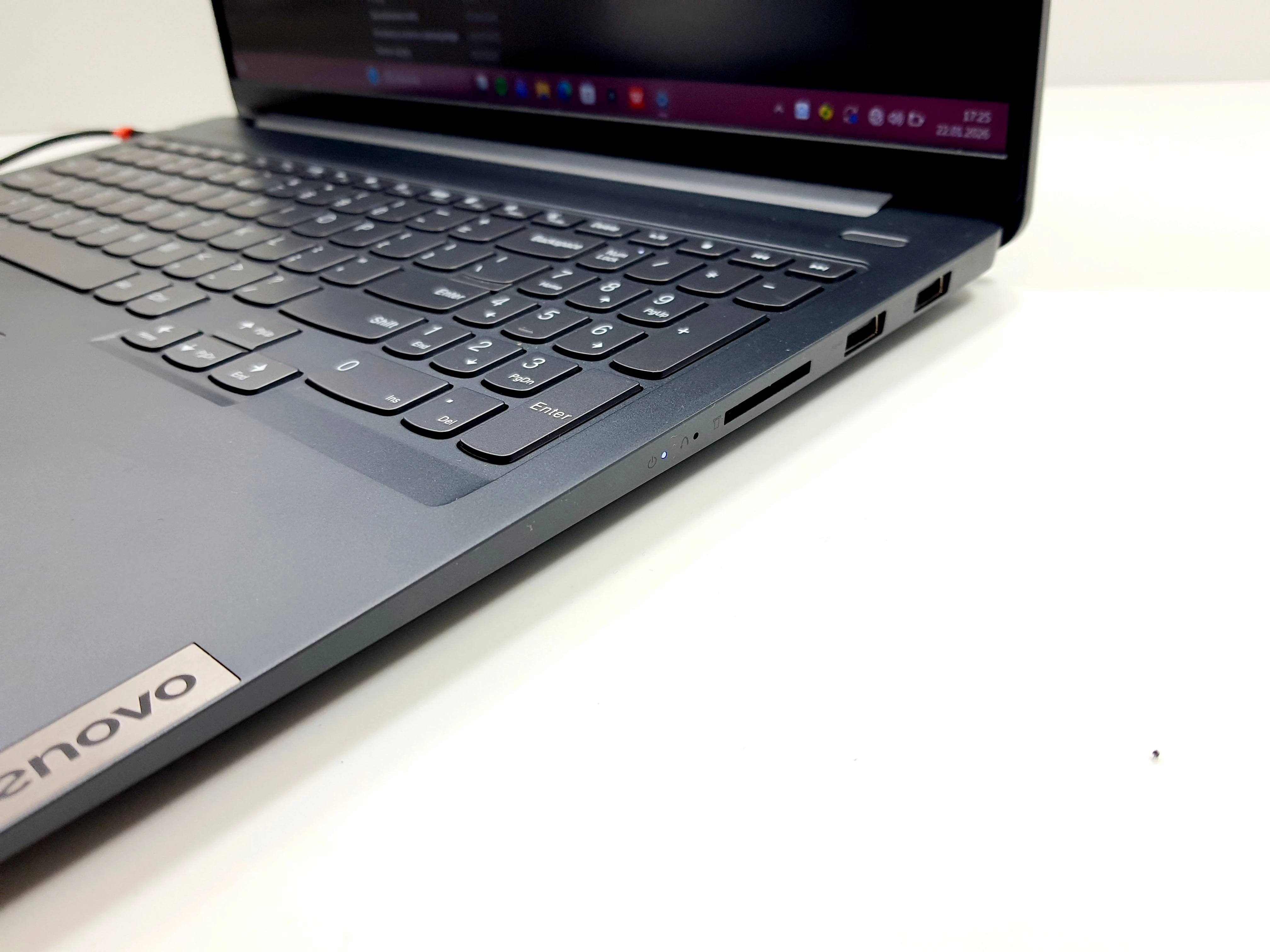 laptop-lenovo-ideapad-5-pro-16ach6-16-120hz-r7-5800h-16gb-ssd1tb-win11h-przekatna-ekranu-1400