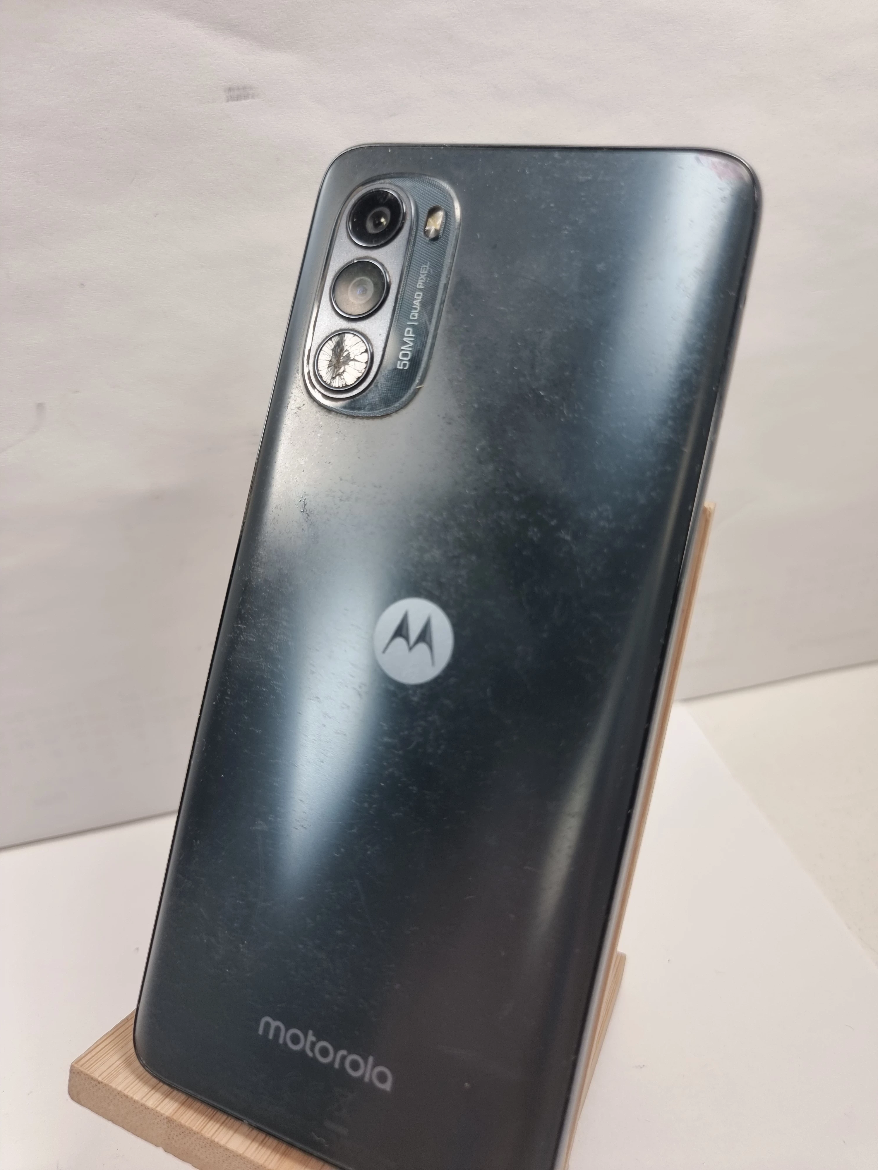 telefon-moto-g62-5g-664gb-stan-11323-2