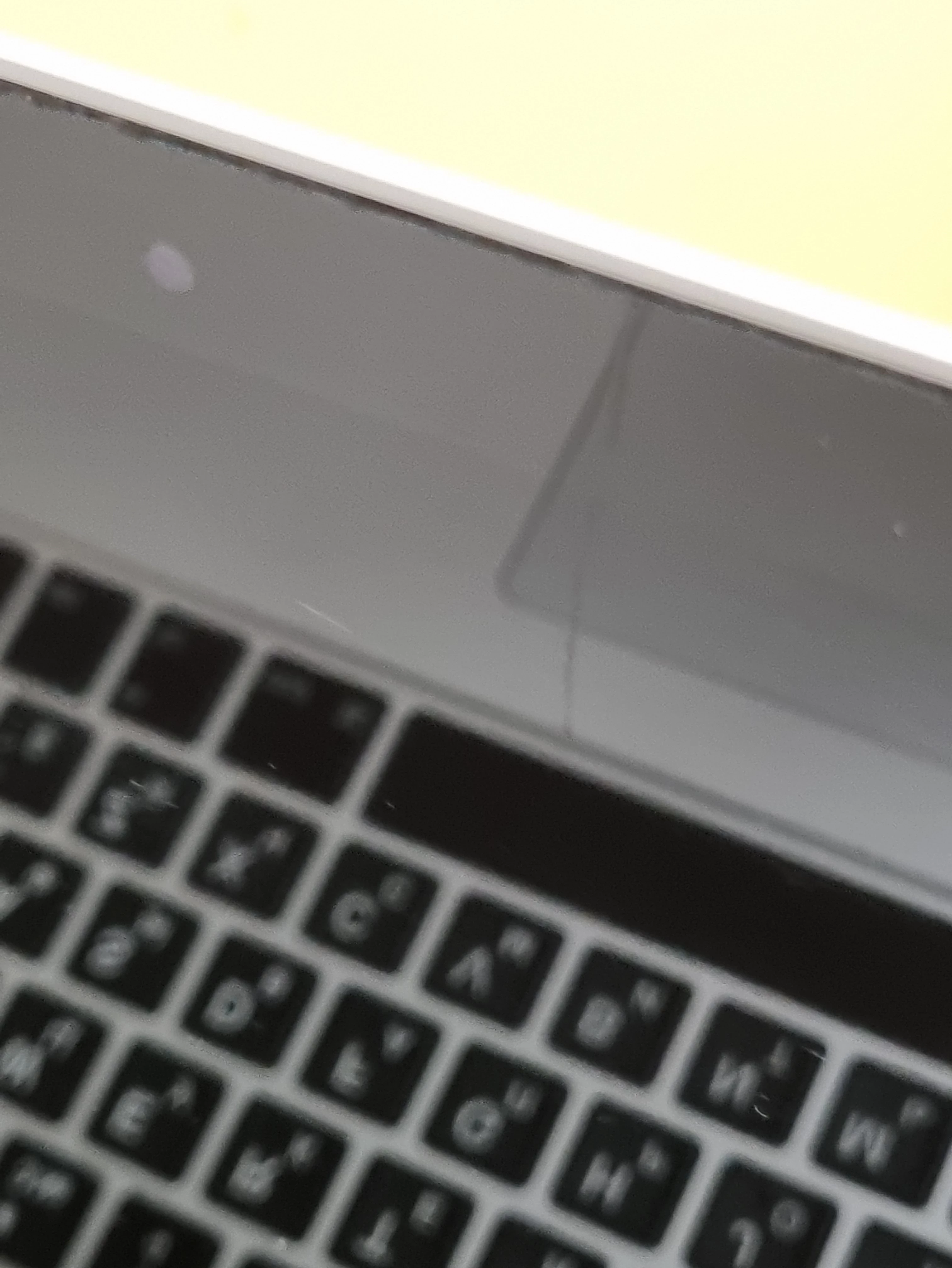 laptop-apple-macbook-pro-a1398-8256gb-seria-procesora-4366-10