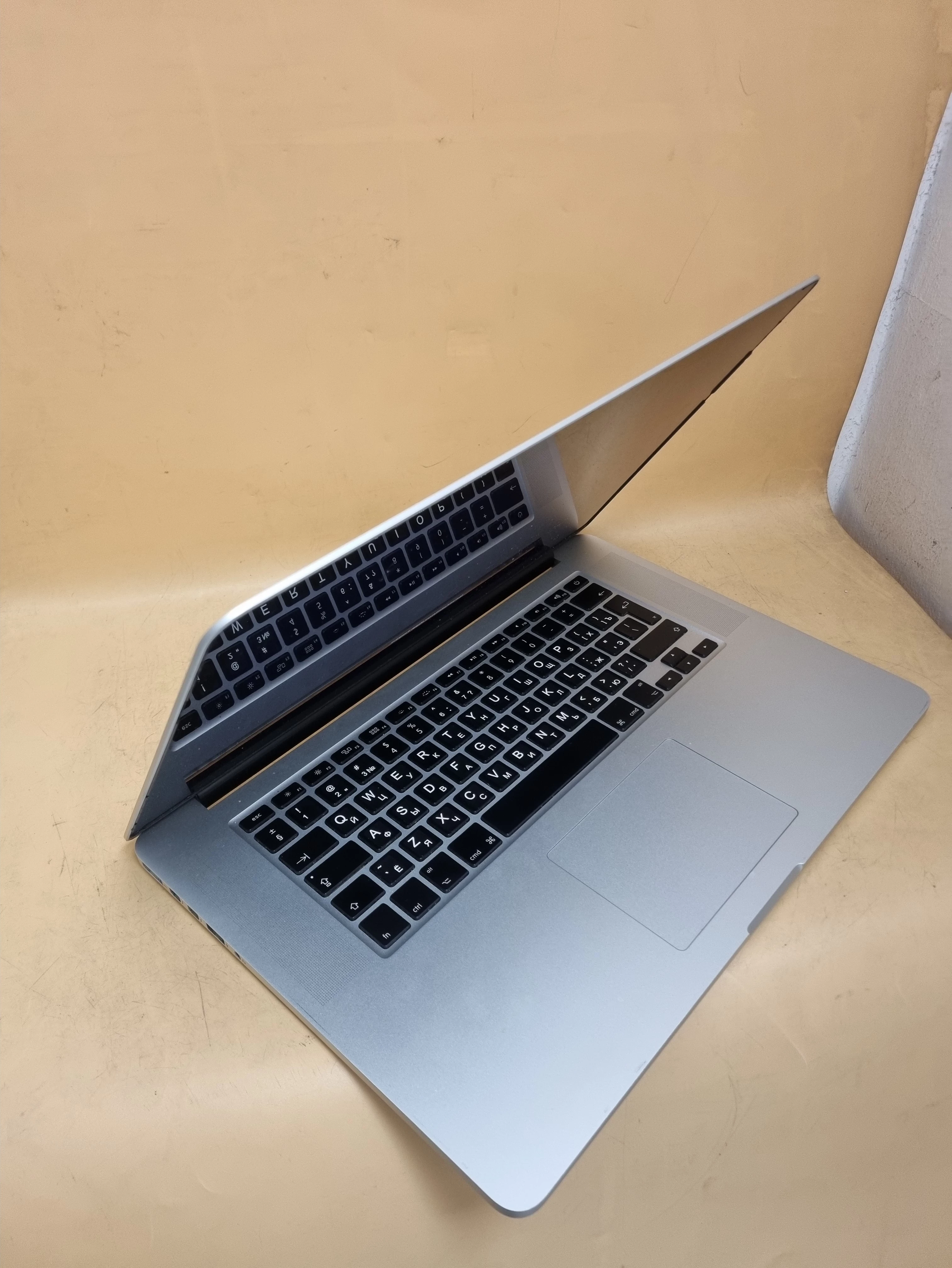 laptop-apple-macbook-pro-a1398-8256gb-typ-dysku-twardego-128550-1