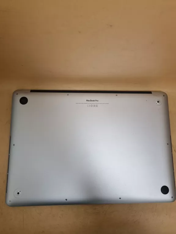 laptop-apple-macbook-pro-a1398-8256gb-ean-gtin-888462101103