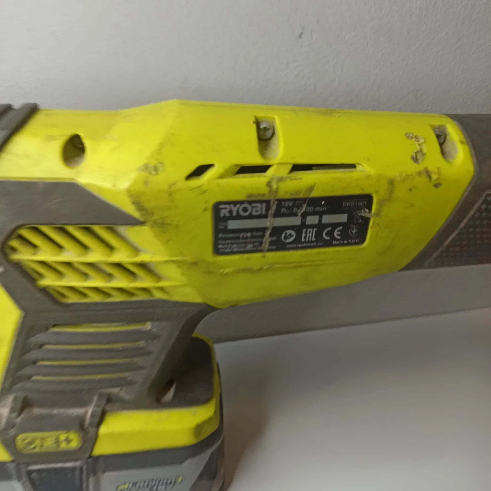 ryobi-akumulatorowa-pilarka-pila-szablasta-18v-rrs1801m-stan-11323-2