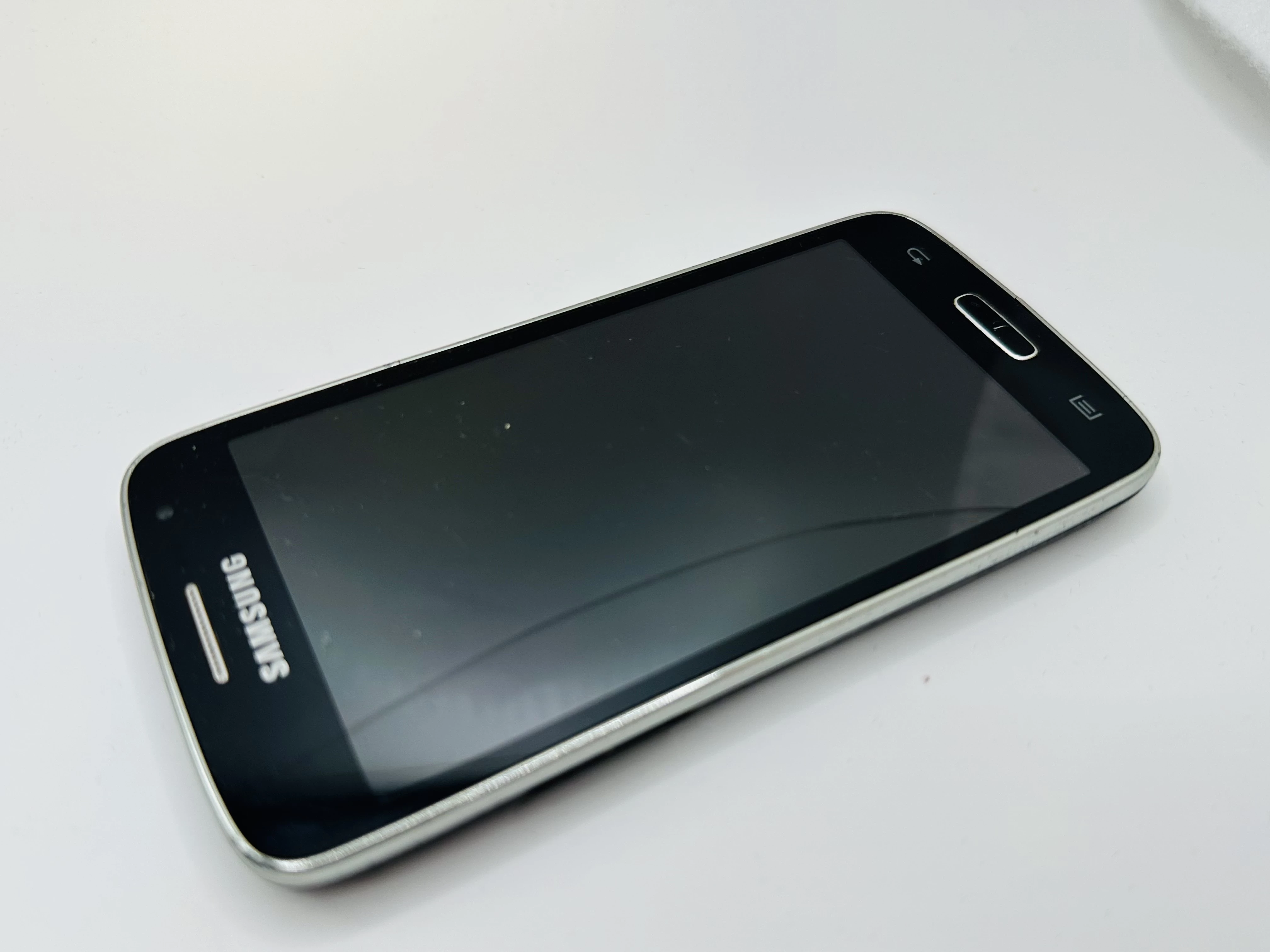 telefon-samsung-galaxy-core-plus-sm-g386f-przekatna-ekranu-430