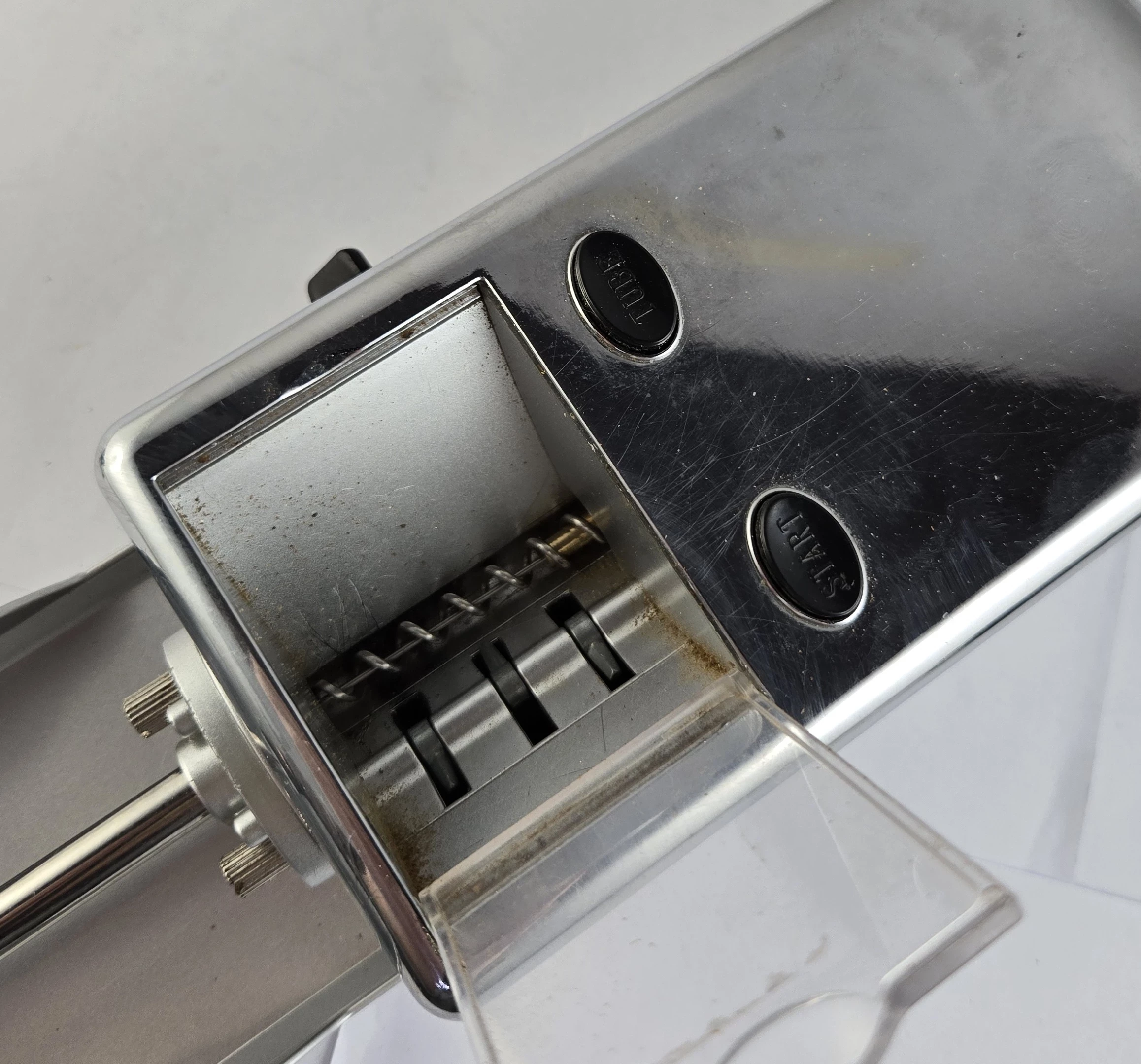 maszynka-do-papierosow-elektryczna-nabijarka-8mm-marka-248811-1087299