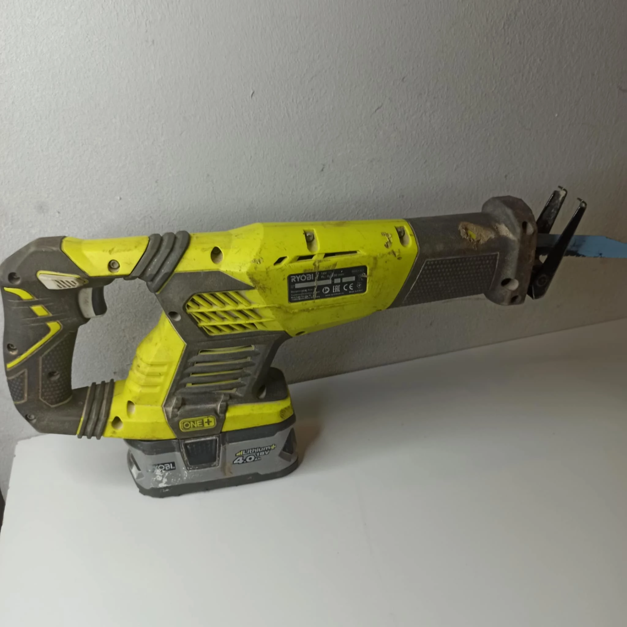 ryobi-akumulatorowa-pilarka-pila-szablasta-18v-rrs1801m-kod-producenta-5133002637