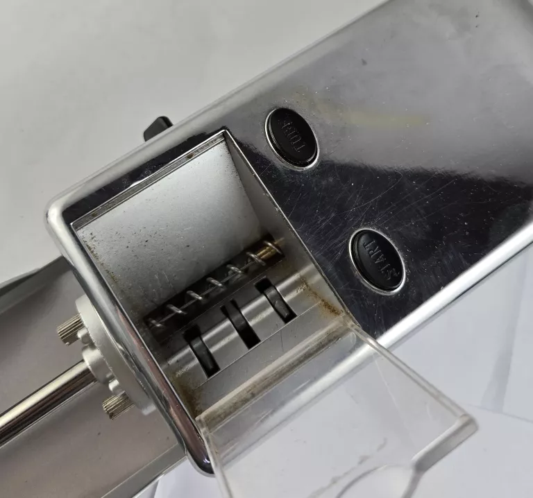 maszynka-do-papierosow-elektryczna-nabijarka-8mm-marka-248811-1087299