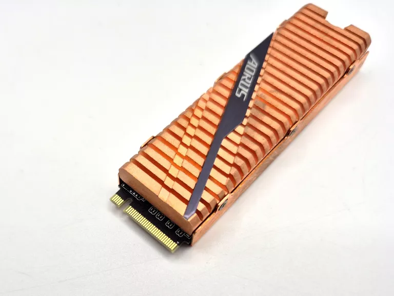 dysk-gigabyte-aorus-ssd-2tb-m2-pcie-gen4-nvme-stan-11323-2