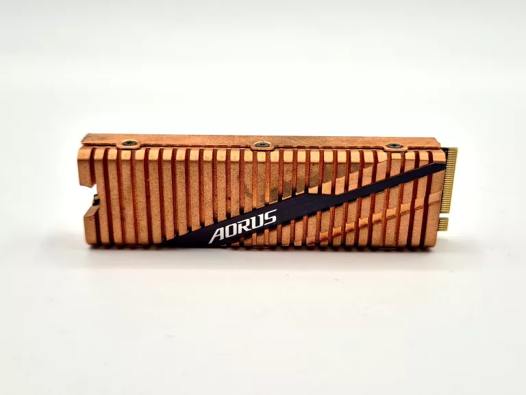 dysk-gigabyte-aorus-ssd-2tb-m2-pcie-gen4-nvme-format-dysku-207318-231466
