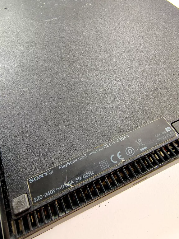 konsola-ps3-super-slim-cech-4204a-pad-liczba-kontrolerow-w-zestawie-205994-225550