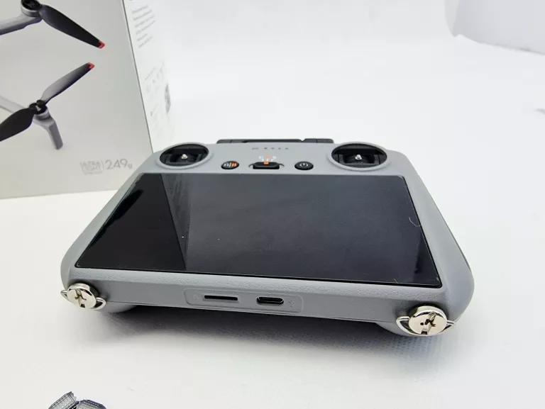 dron-dji-mini-4-pro-fly-more-combo-rc-2-wideo-4k-rodzaj-napedu-1015-1