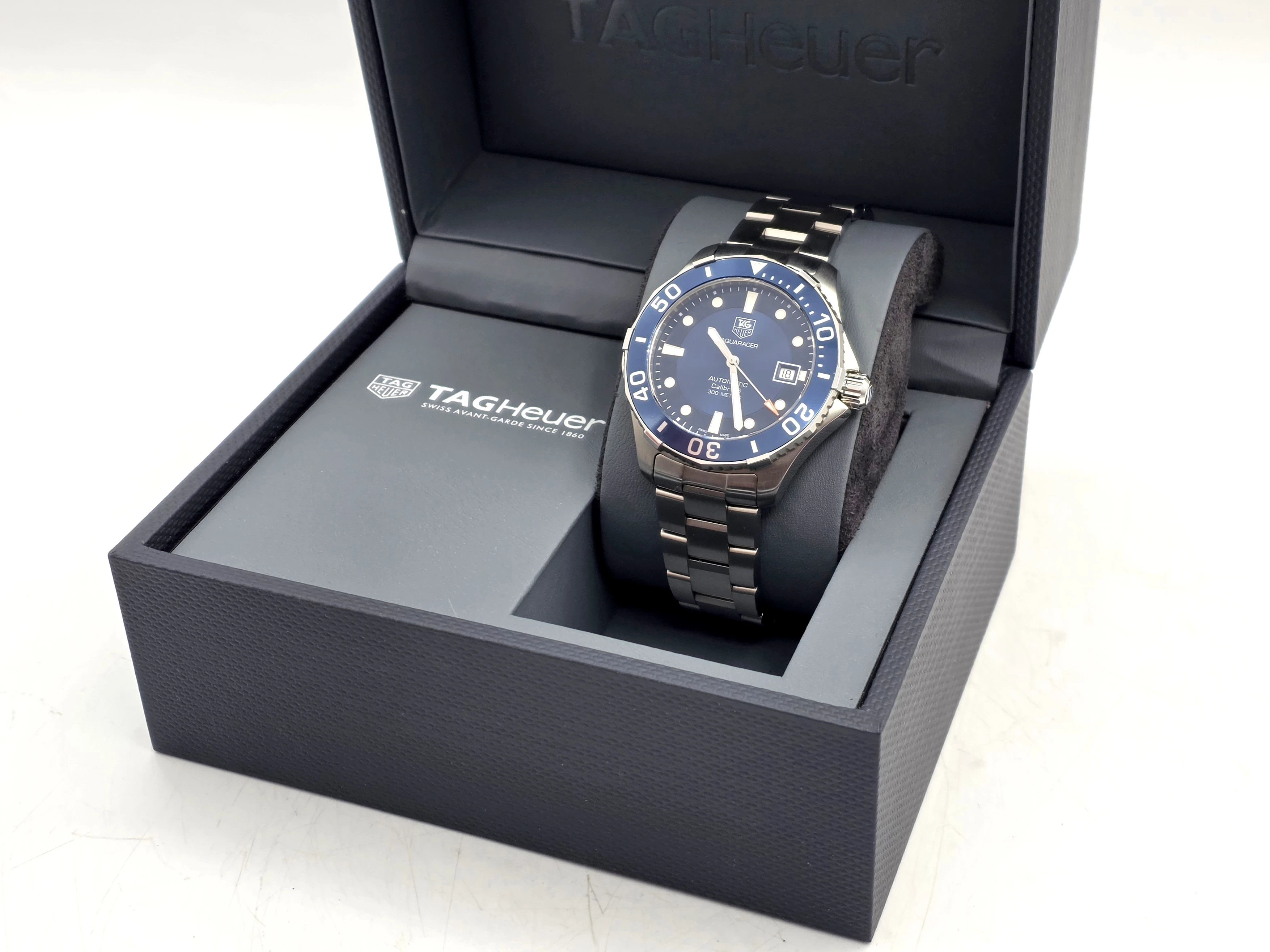 zegarek-tag-heuer-aquaracer-300m-automatic-calibre-5-wan2111ba0822-ean-gtin-7612533048904