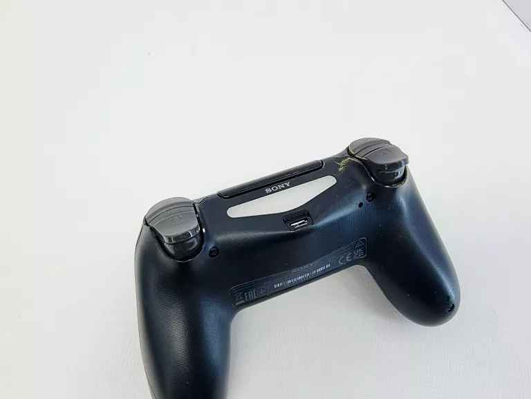 konsola-ps4-500gb-dwa-pady-gry-w-zestawie-205998-225574