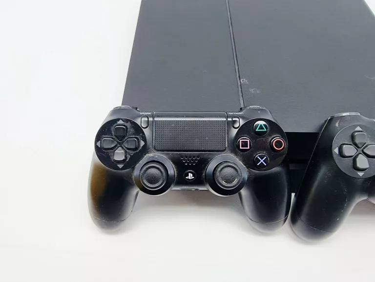 konsola-ps4-500gb-dwa-pady-ean-gtin-4260122883837