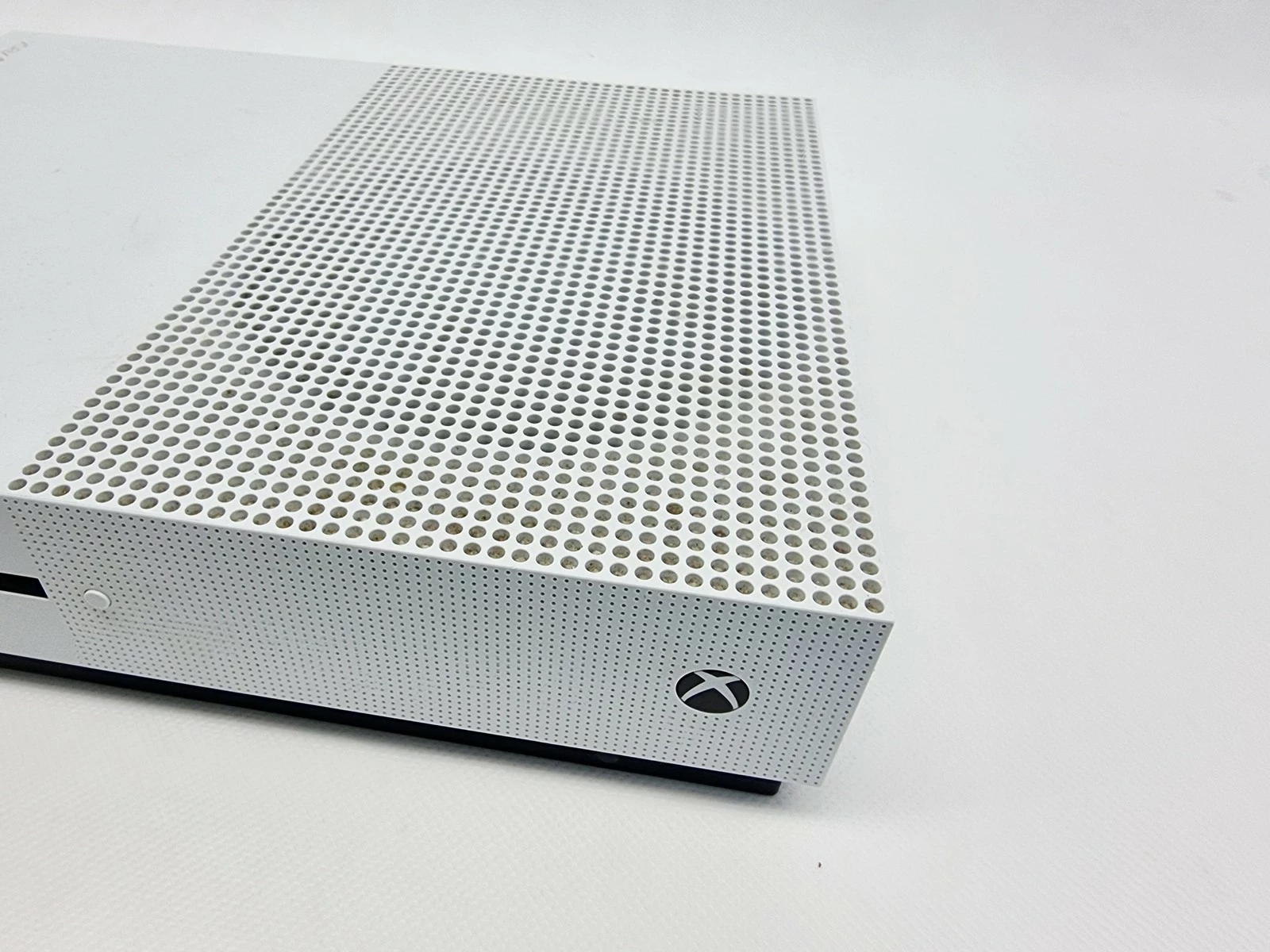 konsola-xbox-one-s-1tb-dwa-pady-kod-producenta-234-01007