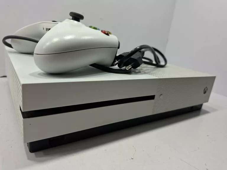 konsola-xbox-one-s-1-tb-1-pad-stan-11323-2