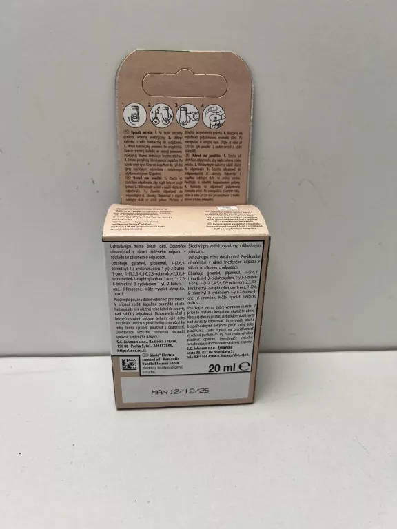 wklad-do-elektrycznego-odswiezacza-powietrza-glade-romantic-vanilla-20ml-ean-gtin-5000204117134