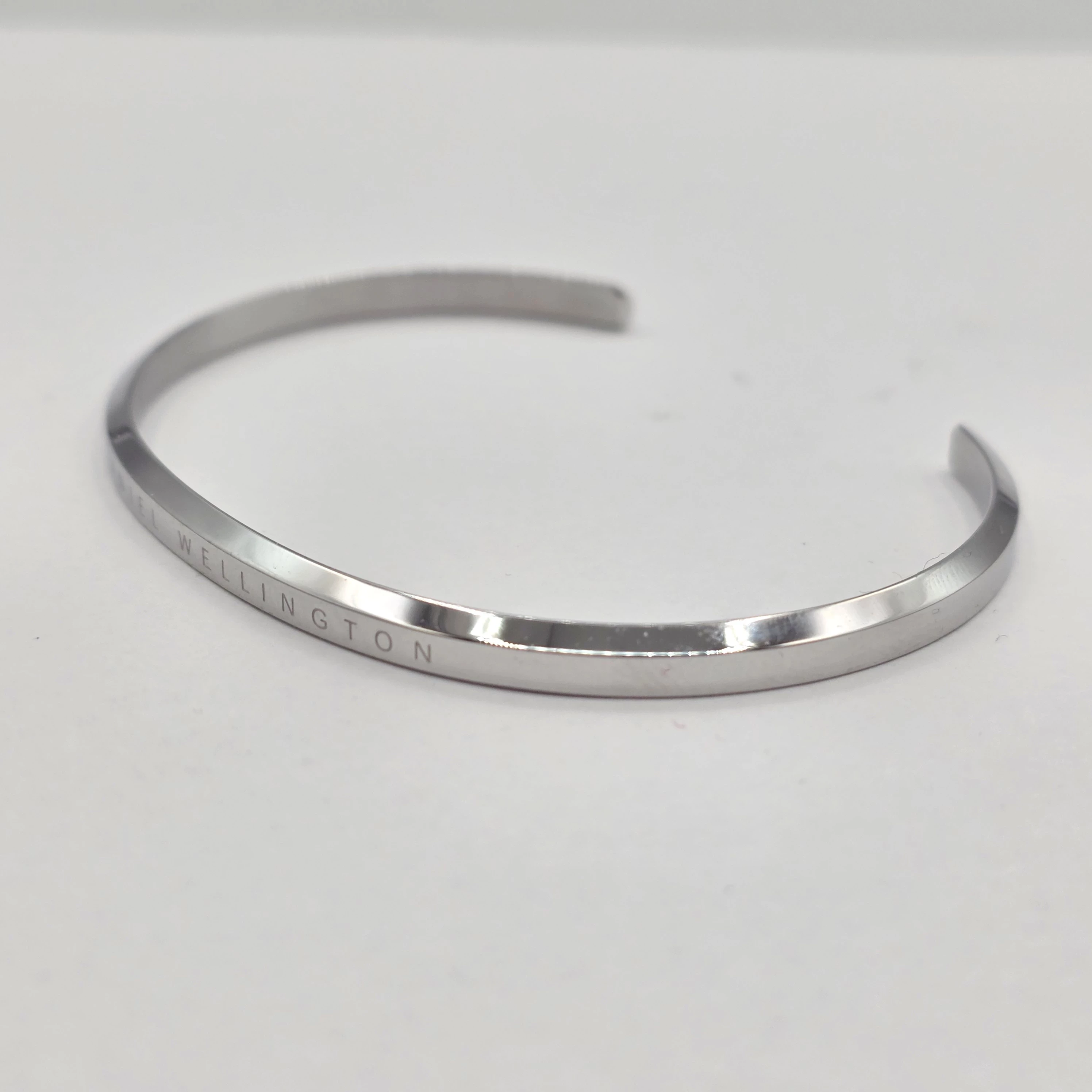 bransoletka-ze-stali-daniel-wellington-srebrna-rodzaj-2205-32