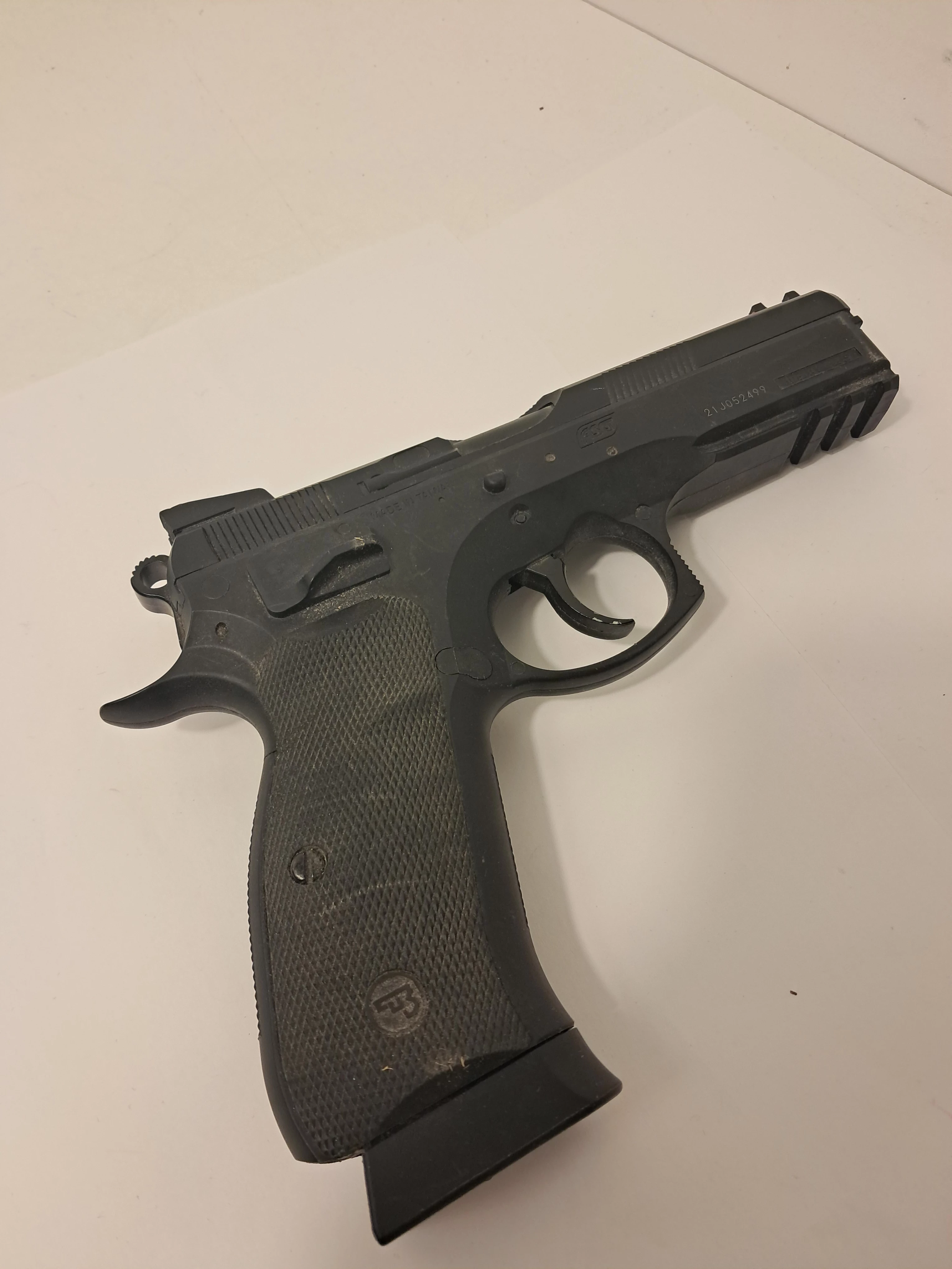 wiatrowka-asg-cz-75-sp-01-shadow-replika-pistoletu-bojowego-co2-model-cz-75-sp-01-shadow