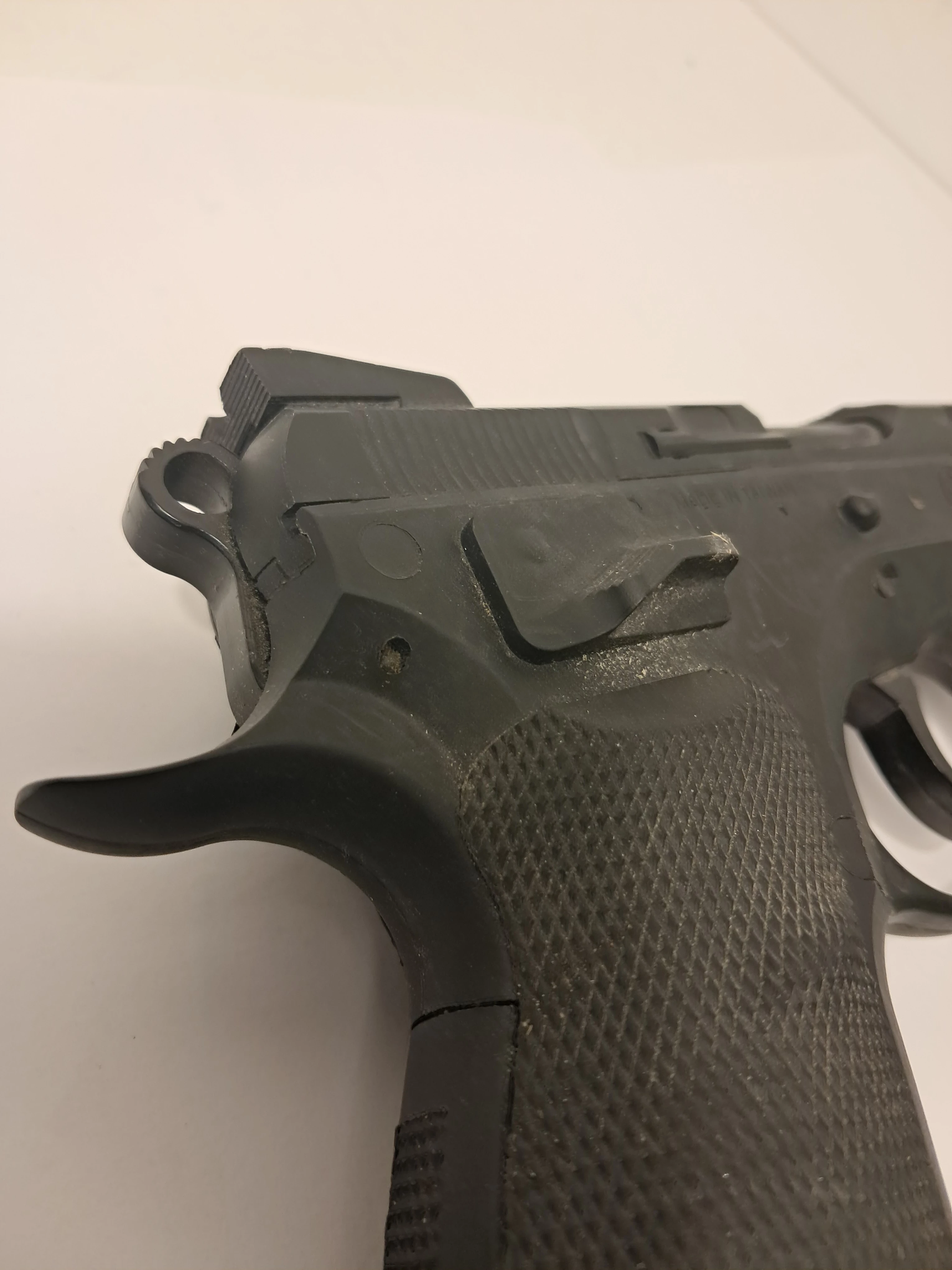 wiatrowka-asg-cz-75-sp-01-shadow-replika-pistoletu-bojowego-co2-marka-248811-1948711