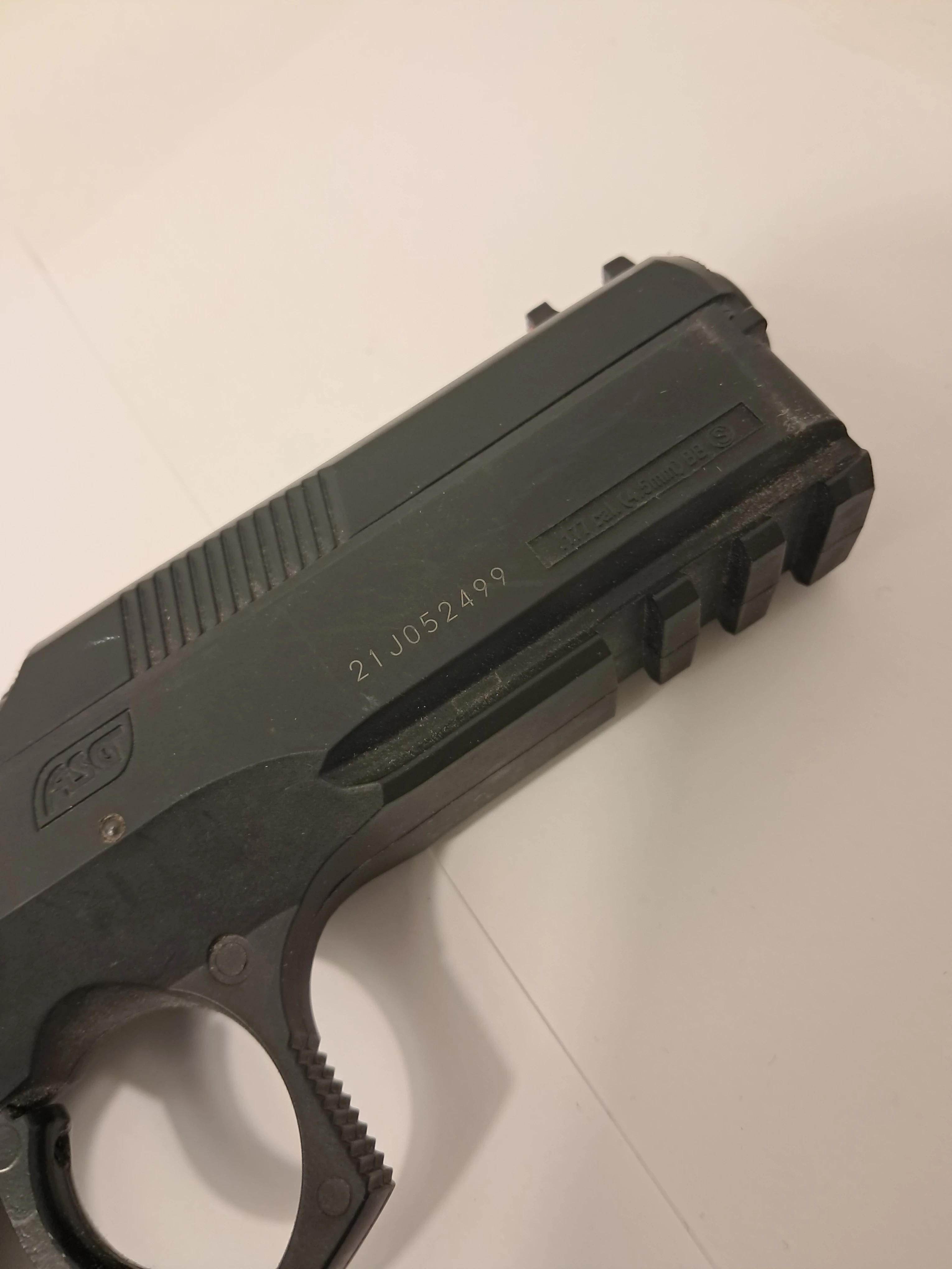 wiatrowka-asg-cz-75-sp-01-shadow-replika-pistoletu-bojowego-co2-kaliber-446