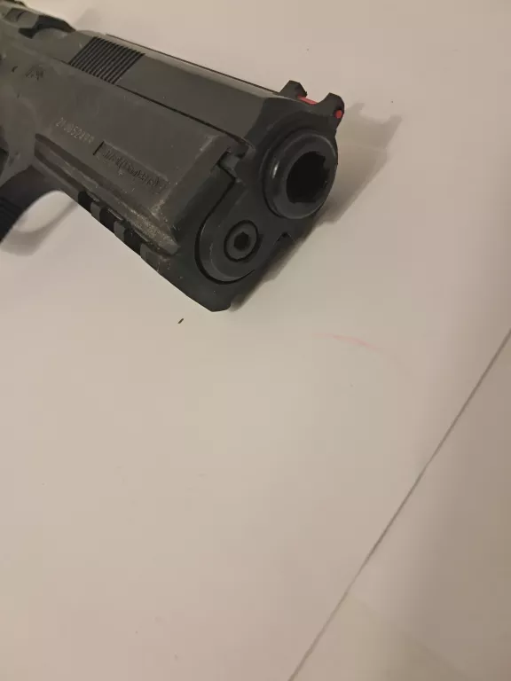 wiatrowka-asg-cz-75-sp-01-shadow-replika-pistoletu-bojowego-co2-waga-052