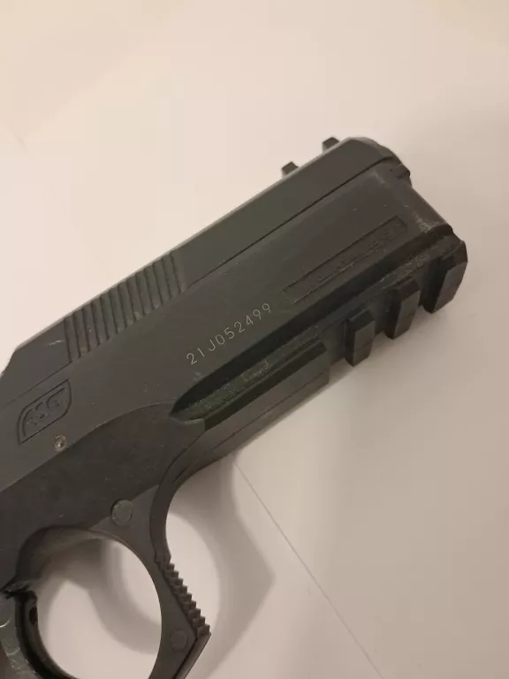 wiatrowka-asg-cz-75-sp-01-shadow-replika-pistoletu-bojowego-co2-kaliber-446