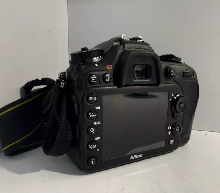 lustrzanka-nikon-d7100-korpus-obiektyw-torba-w-zestawie-814-2