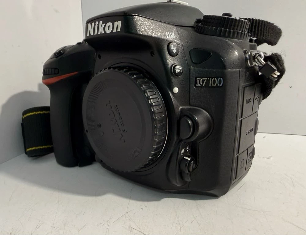 lustrzanka-nikon-d7100-korpus-obiektyw-torba-rozmiar-matrycy-206882-228774