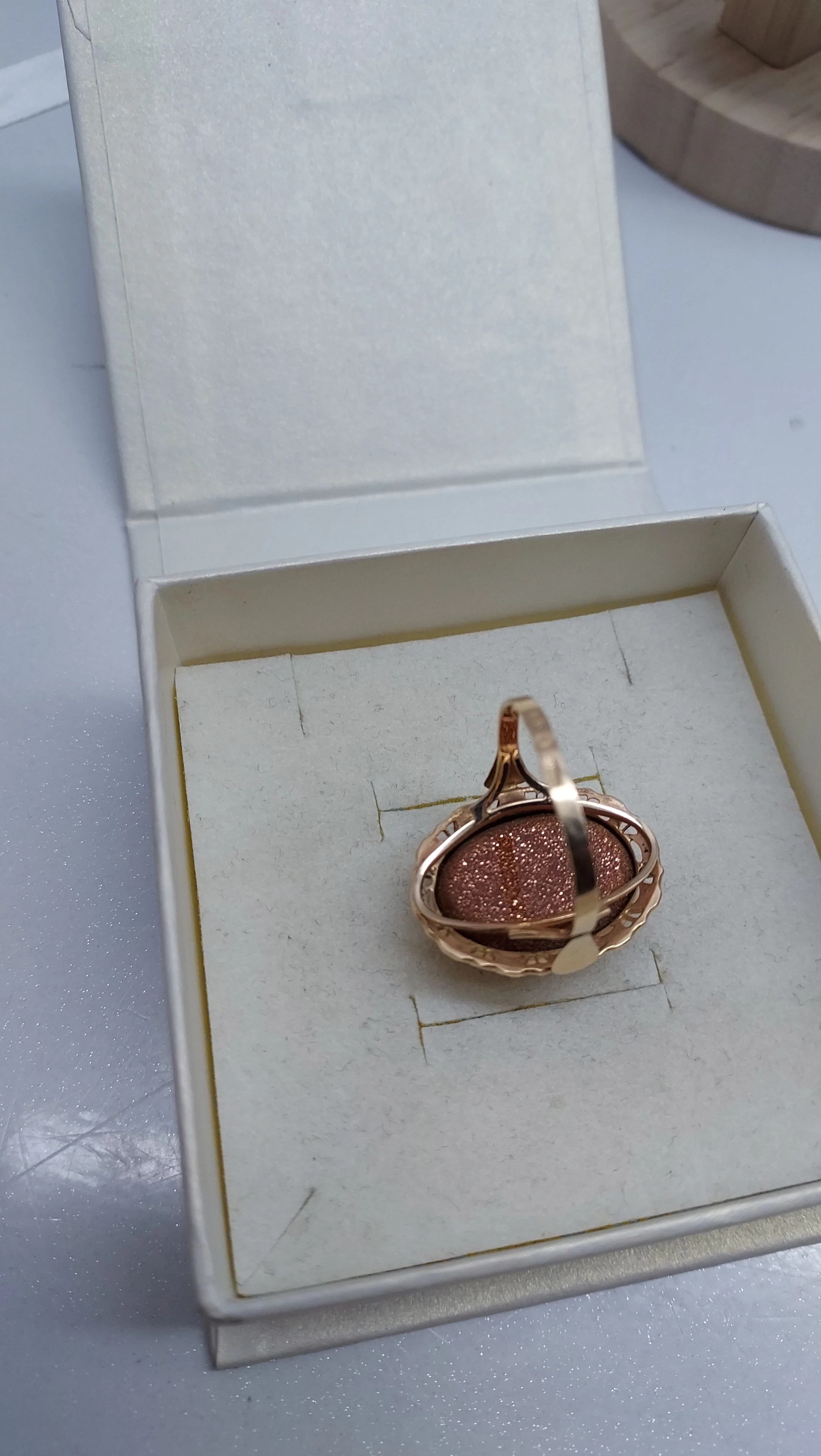 piekny-uzywany-piersconek-z-piaskiem-pustyni-704585-barlickiego-47-kutno