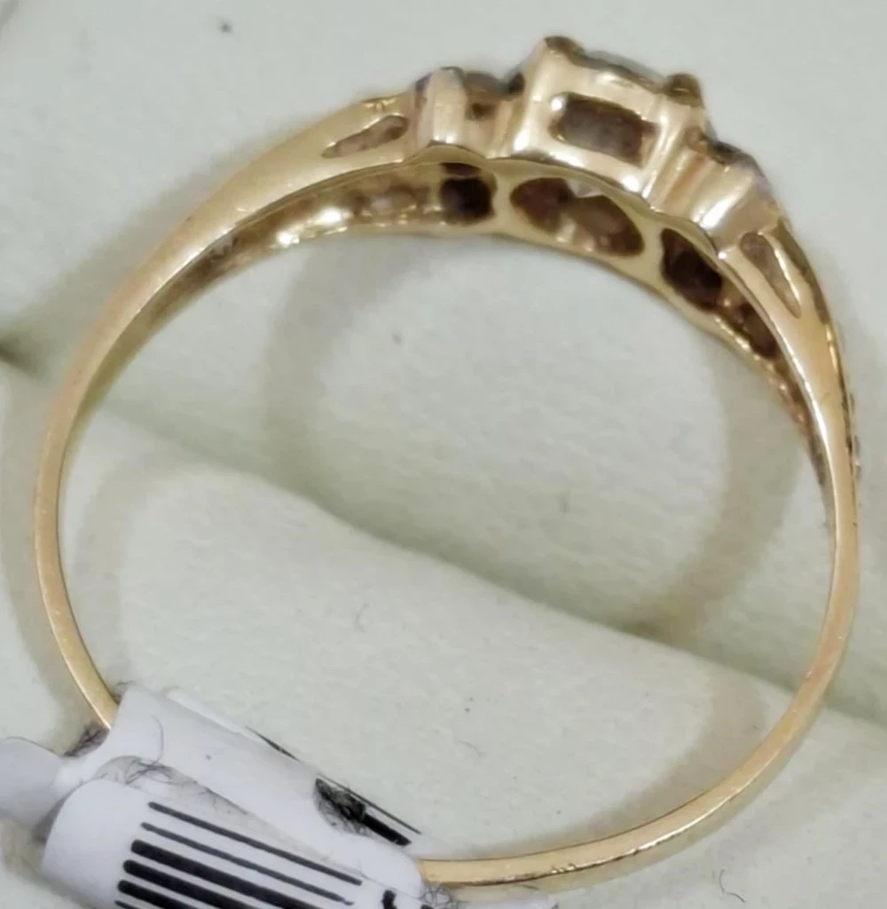 wyjatkowy-zloty-pierscionek-585-r-175-stan-11323-2