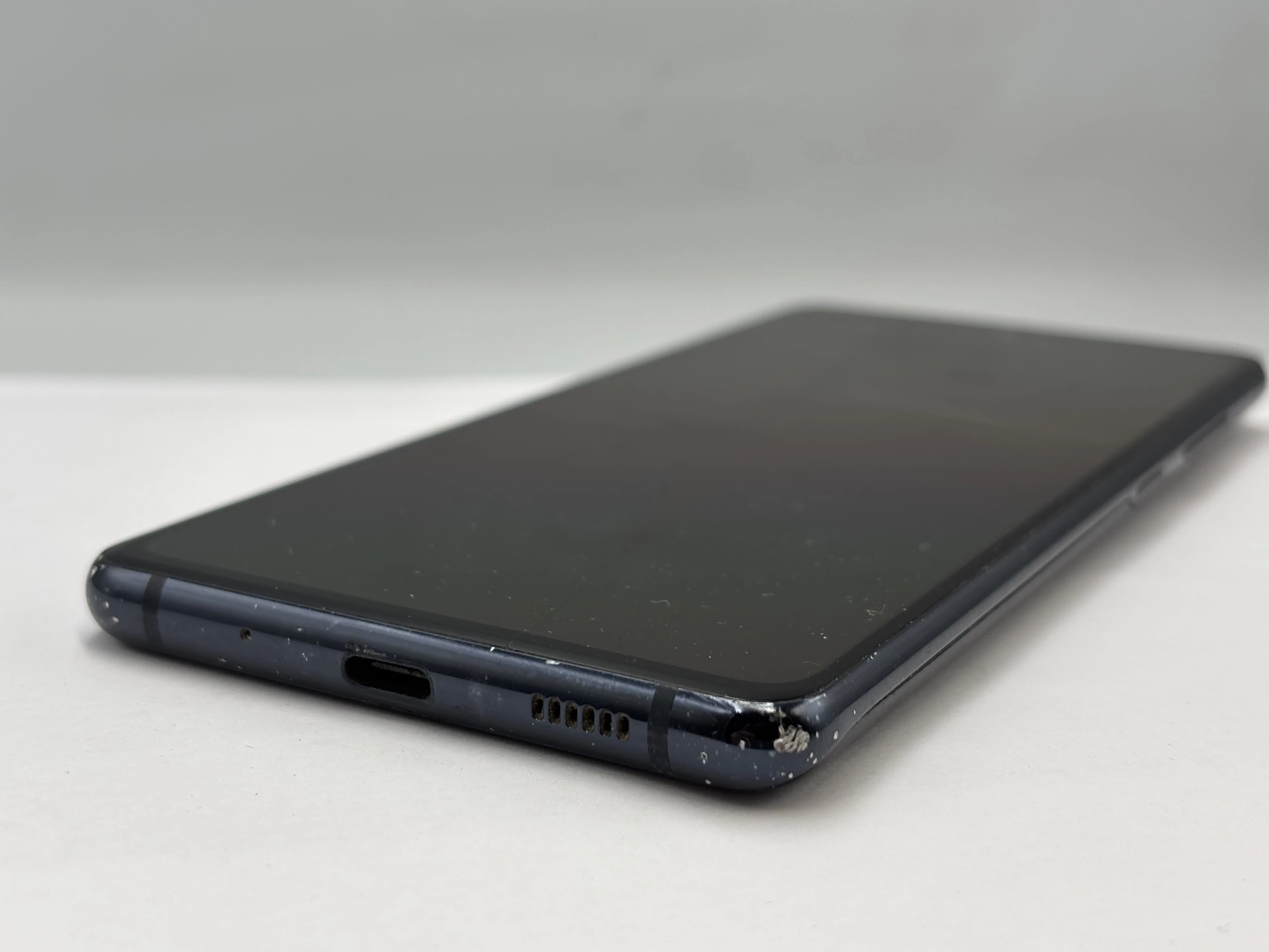 samsung-galaxy-s20-fe-8128gb-opis-stan-11323-238062