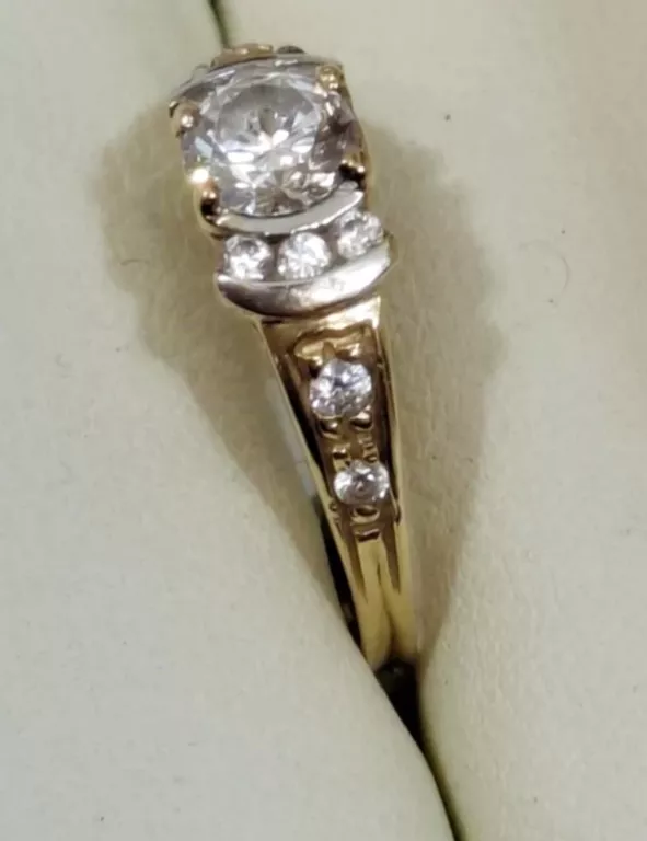 wyjatkowy-zloty-pierscionek-585-r-175-material-15835-2