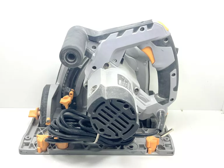 pilarka-titan-ttb673csw-akcesoria-bn-srednica-otworu-pily-1600