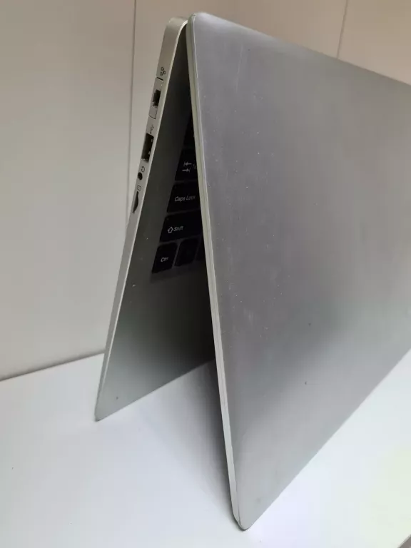 kiano-slimnote-156-intel-atom-x5-z8350-144ghz-4gb-32gb-emmc-64gb-ssd-kod-producenta-slime-note-156