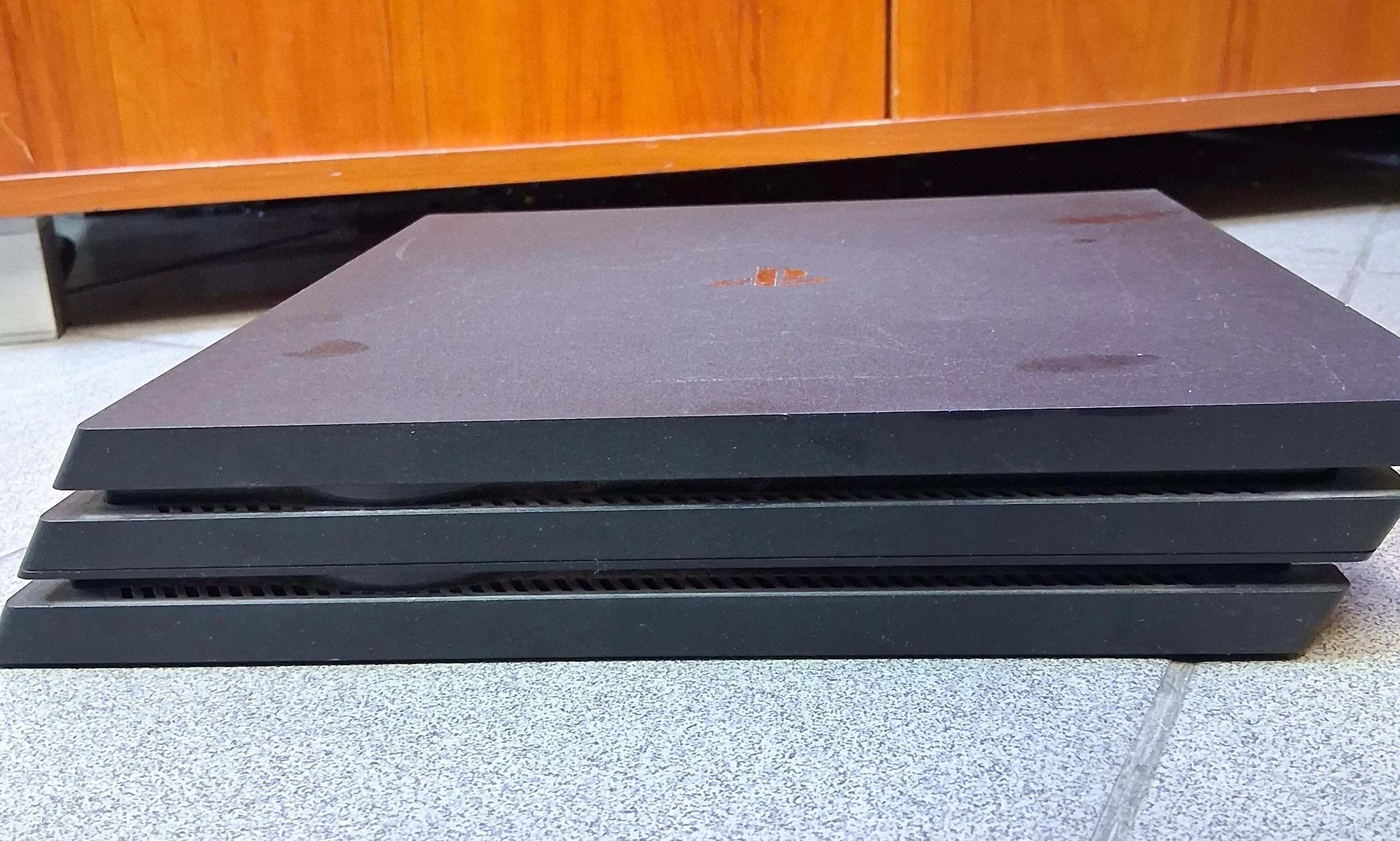 konsola-sony-ps4-pro-cuh-7116b-ean-gtin-711719403470