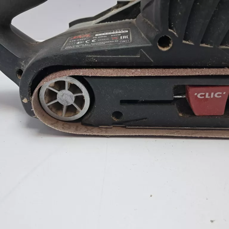 strug-skil-650watt-glebokosc-strugania-2000