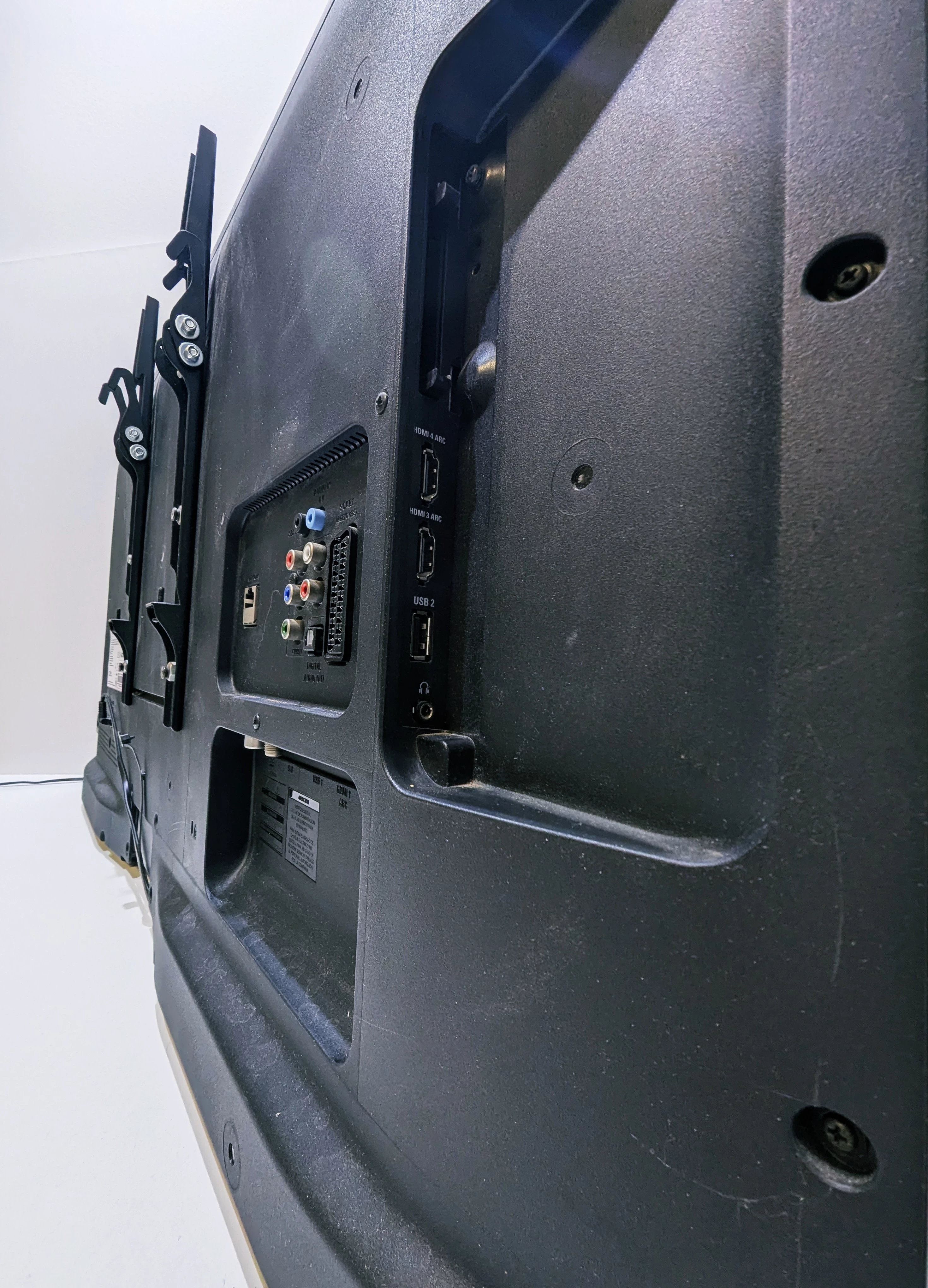 telewizor-philips-40puk680912-6800-series-format-hd-129294-2